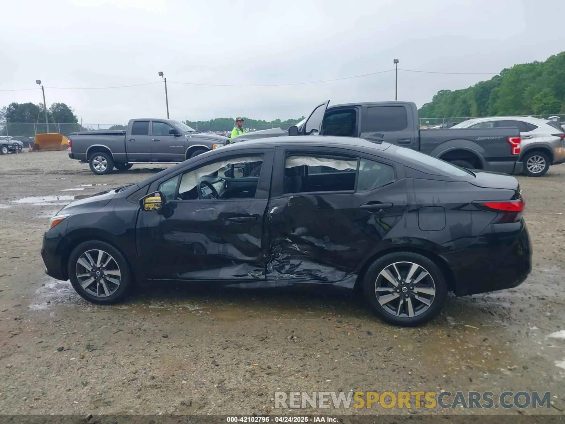 14 Photograph of a damaged car 3N1CN8EV6ML864225 NISSAN VERSA 2021