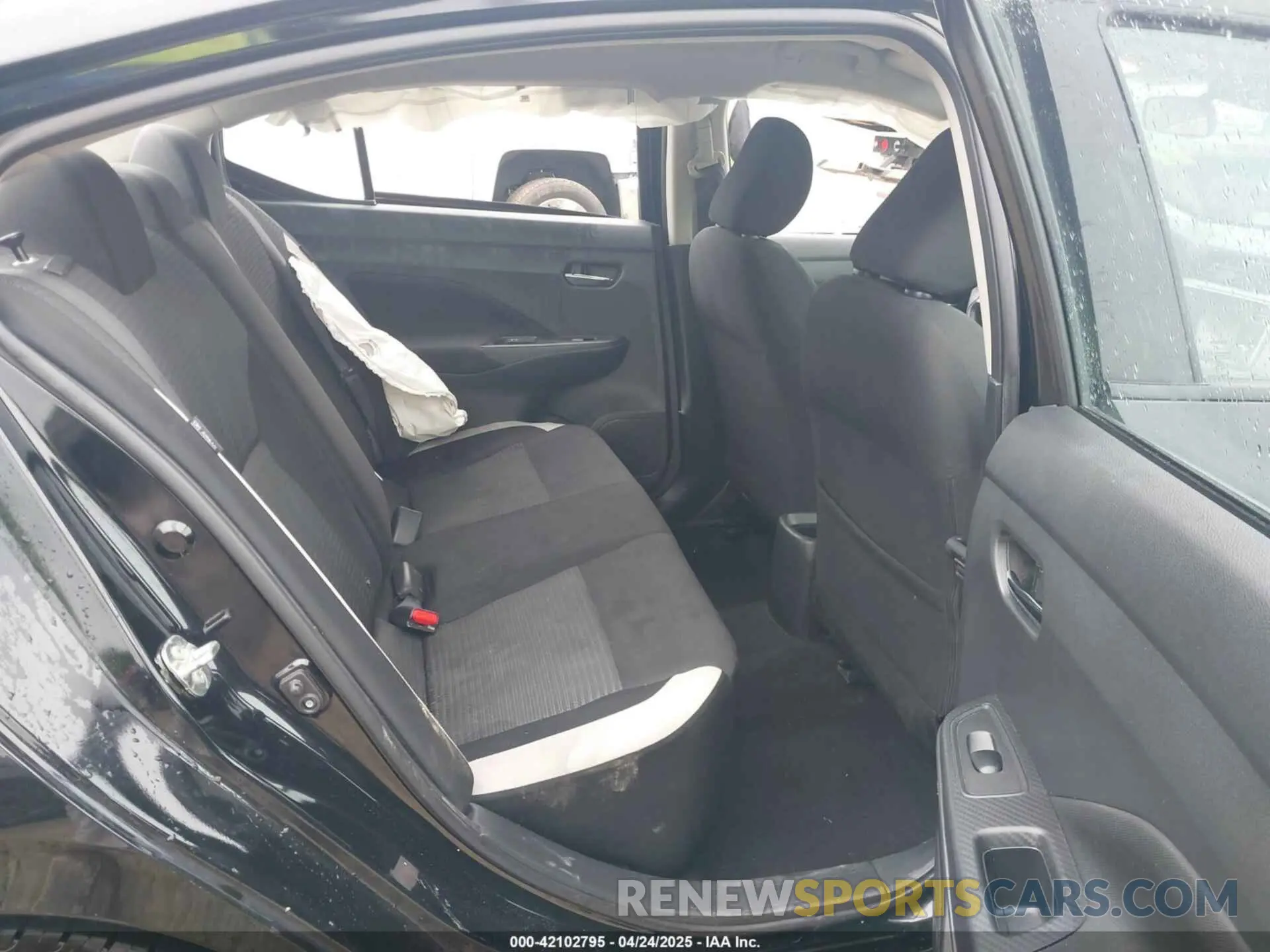 8 Photograph of a damaged car 3N1CN8EV6ML864225 NISSAN VERSA 2021