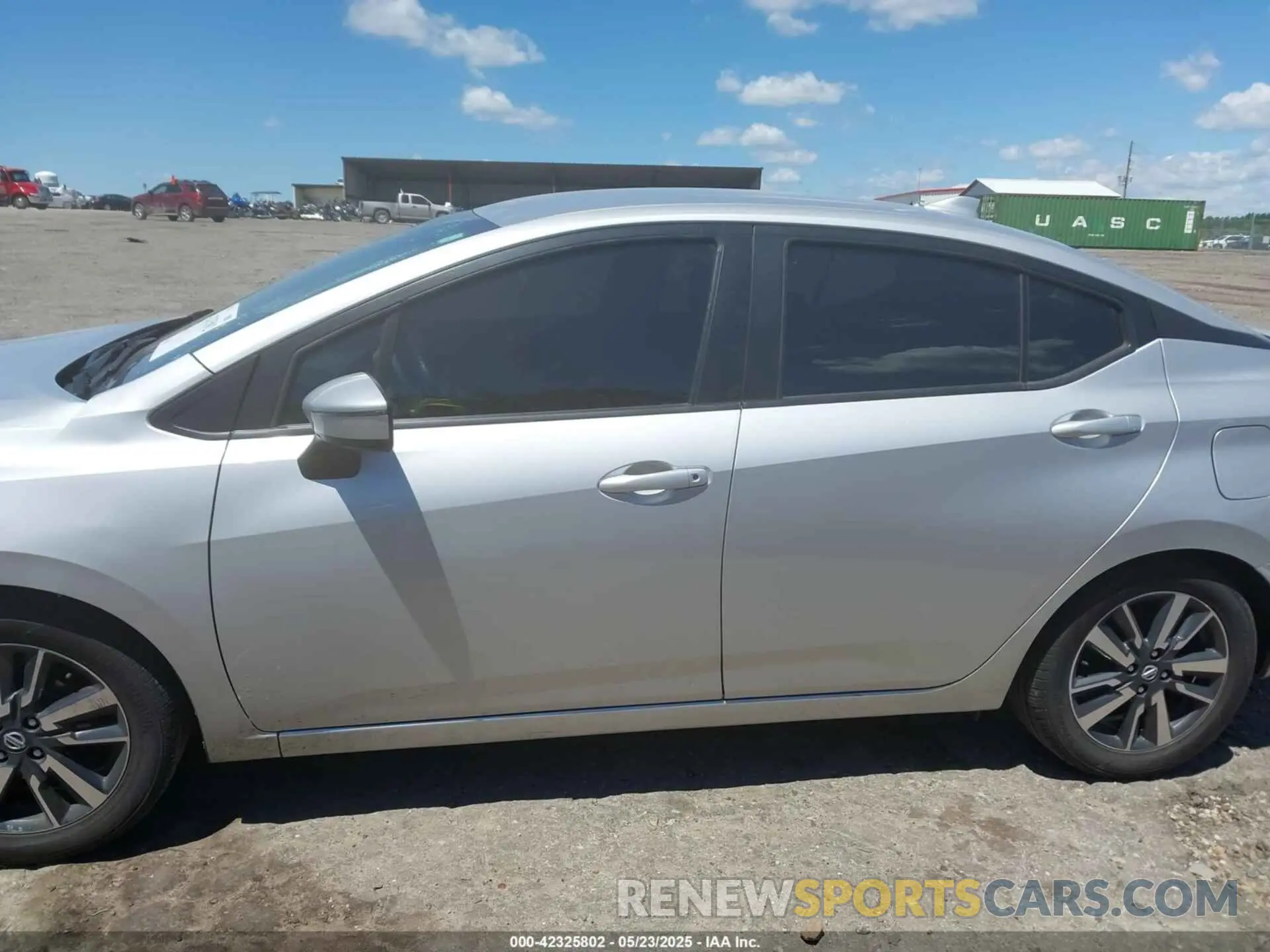 15 Photograph of a damaged car 3N1CN8EV6ML868355 NISSAN VERSA 2021