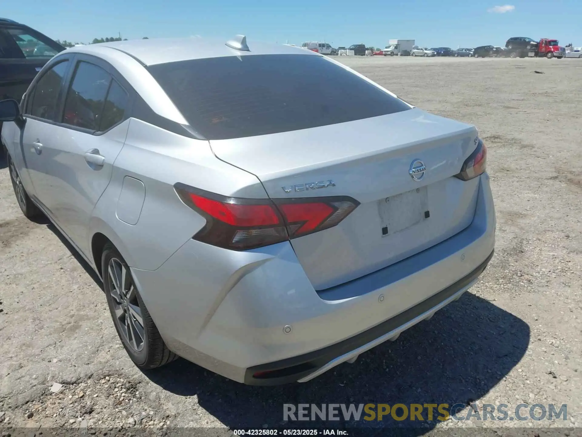3 Photograph of a damaged car 3N1CN8EV6ML868355 NISSAN VERSA 2021