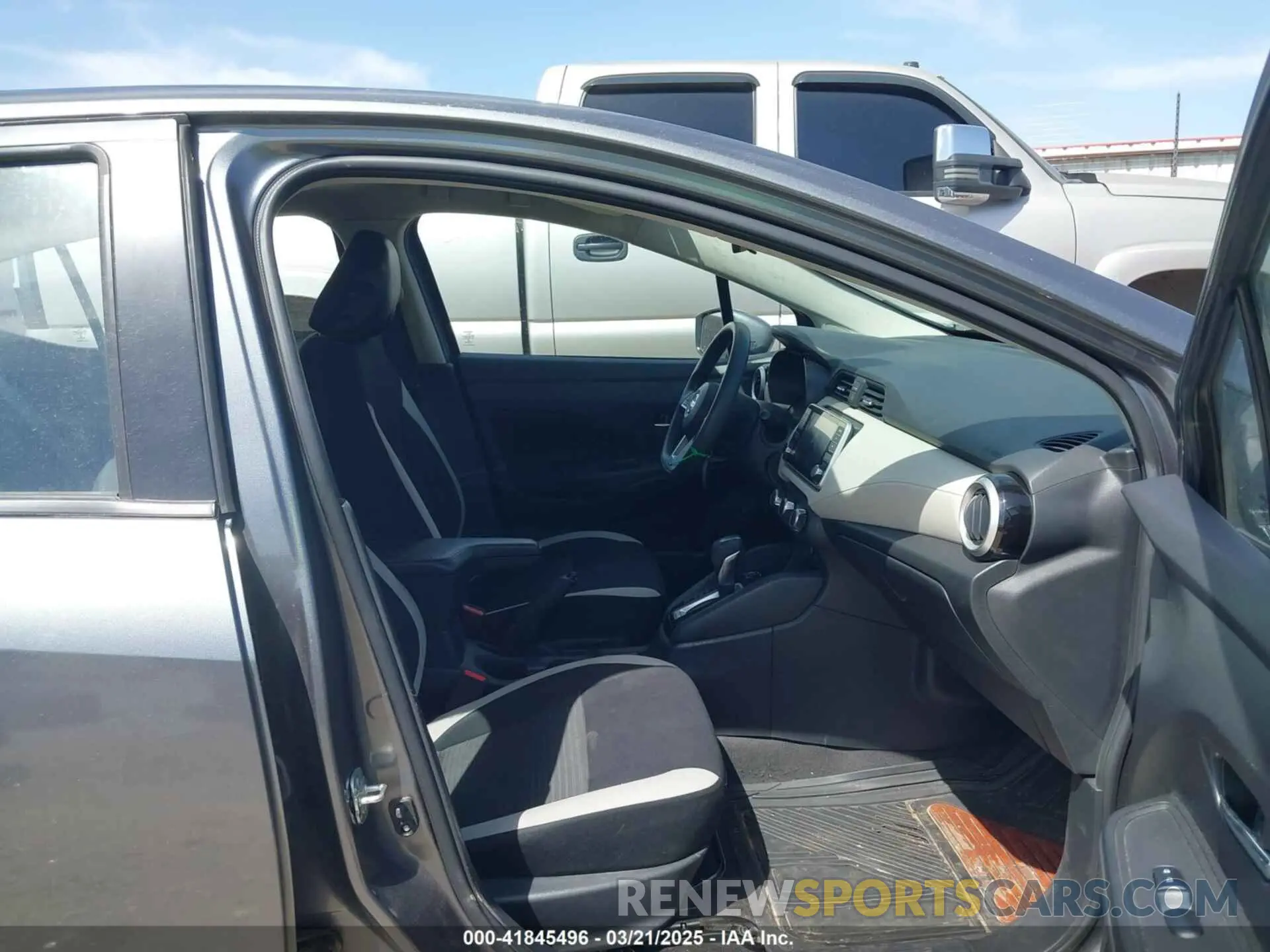 5 Photograph of a damaged car 3N1CN8EV6ML879064 NISSAN VERSA 2021