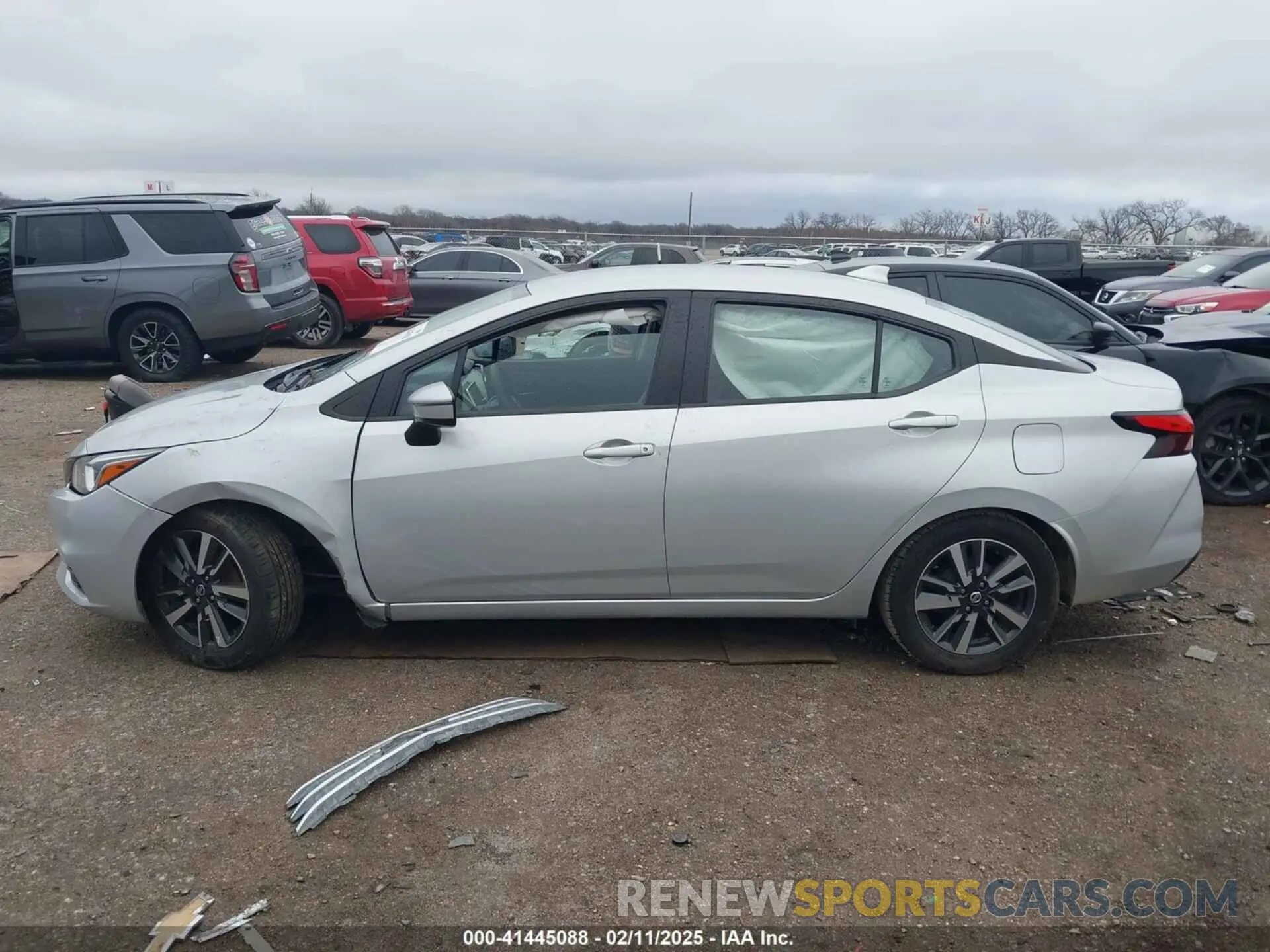 13 Photograph of a damaged car 3N1CN8EV6ML881297 NISSAN VERSA 2021
