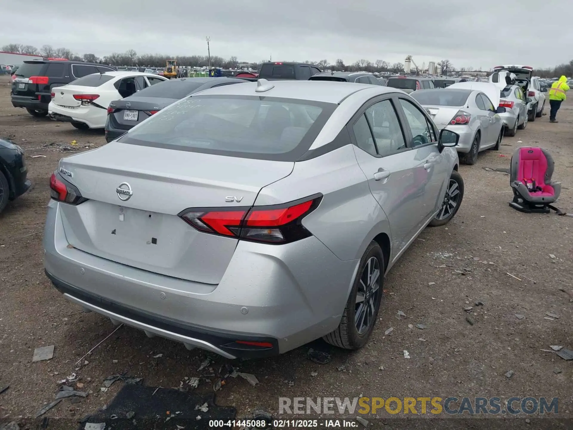 4 Photograph of a damaged car 3N1CN8EV6ML881297 NISSAN VERSA 2021