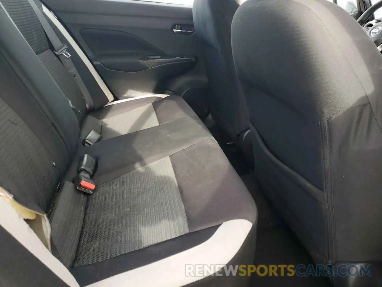 11 Photograph of a damaged car 3N1CN8EV6ML883132 NISSAN VERSA 2021