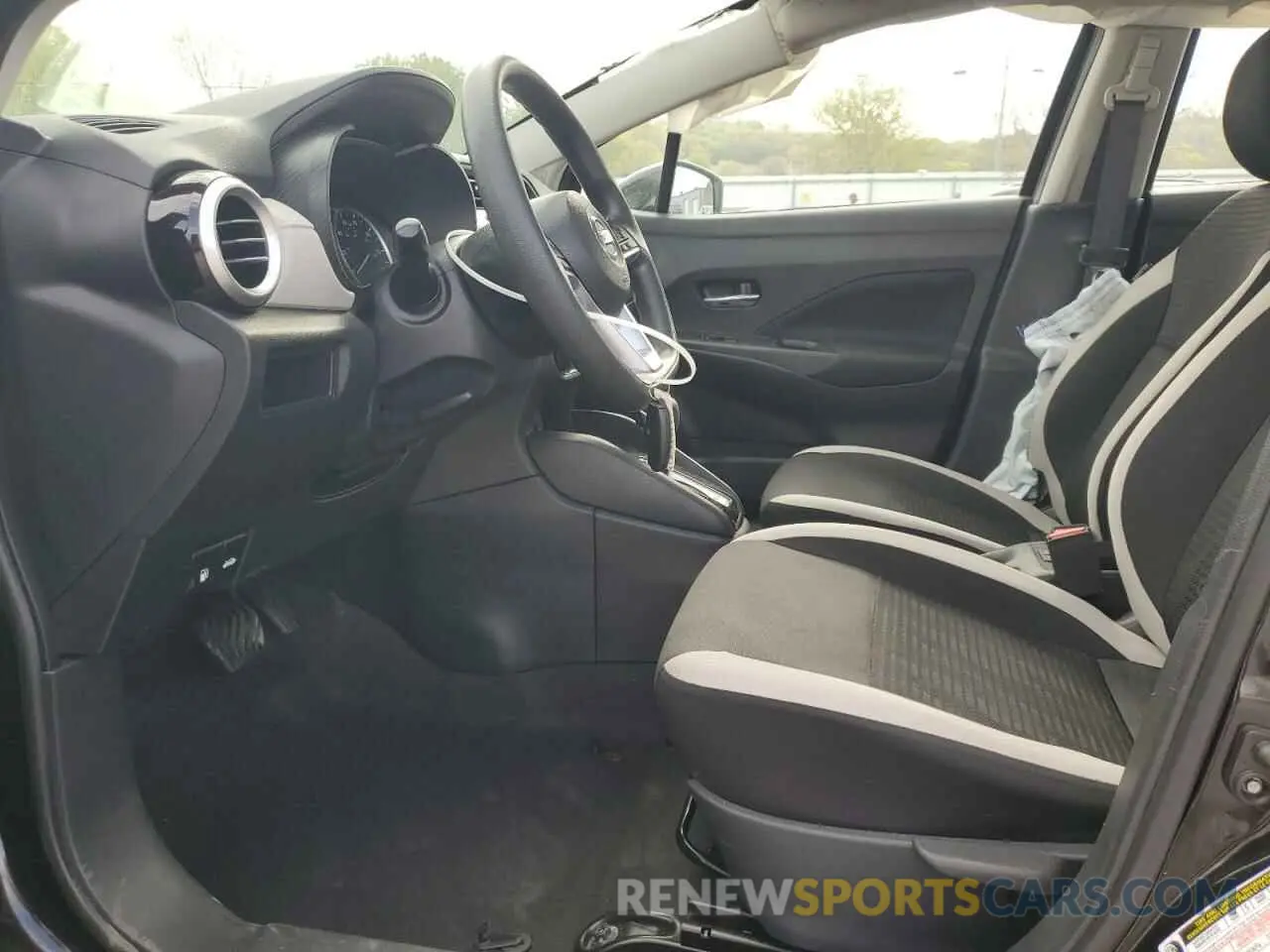 7 Photograph of a damaged car 3N1CN8EV6ML883132 NISSAN VERSA 2021