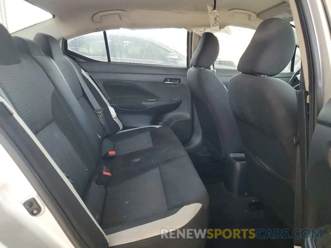 10 Photograph of a damaged car 3N1CN8EV6ML884457 NISSAN VERSA 2021