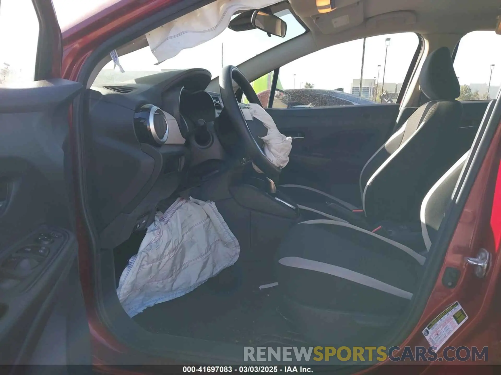5 Photograph of a damaged car 3N1CN8EV7ML859406 NISSAN VERSA 2021