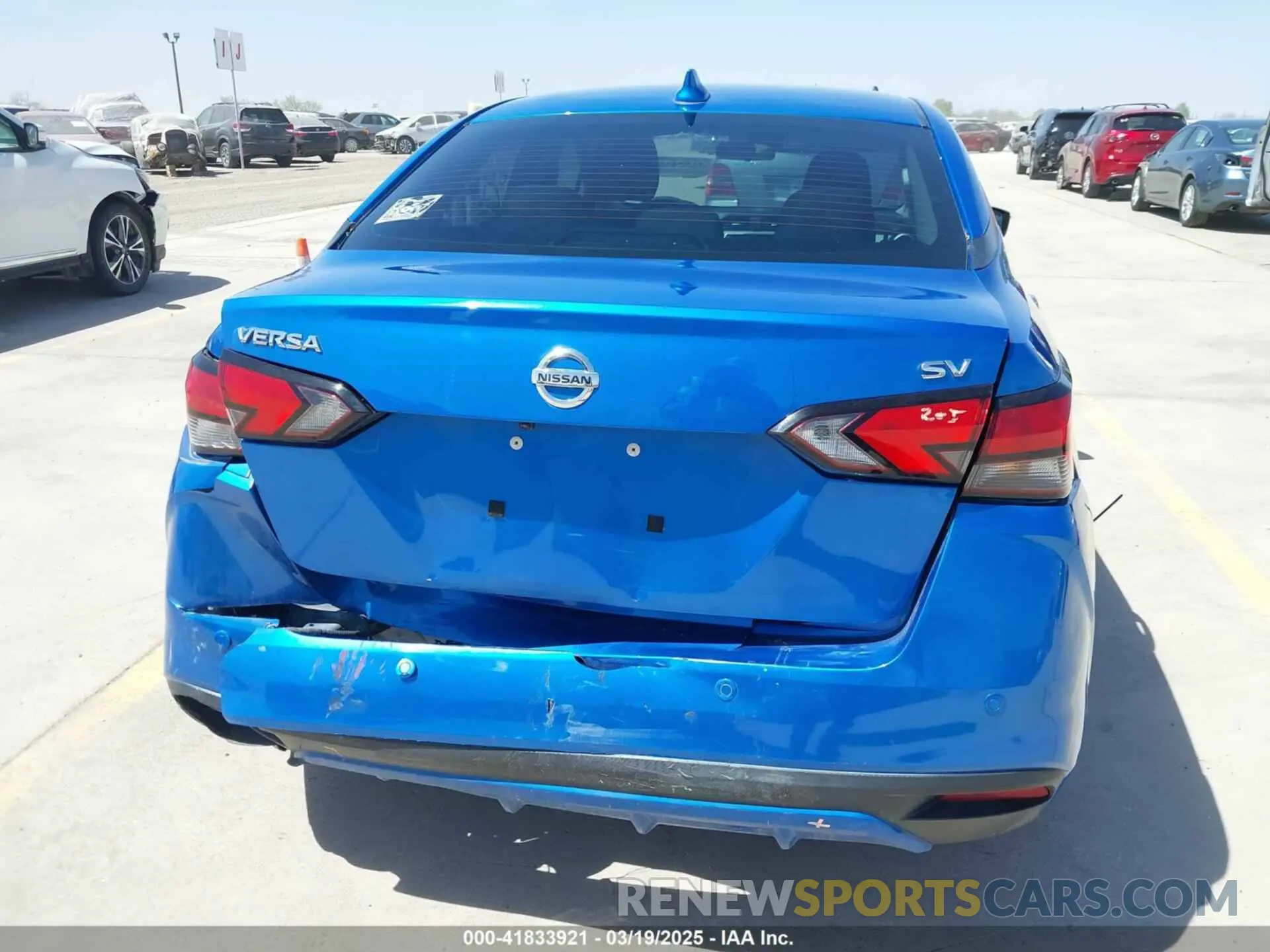 17 Photograph of a damaged car 3N1CN8EV7ML870390 NISSAN VERSA 2021