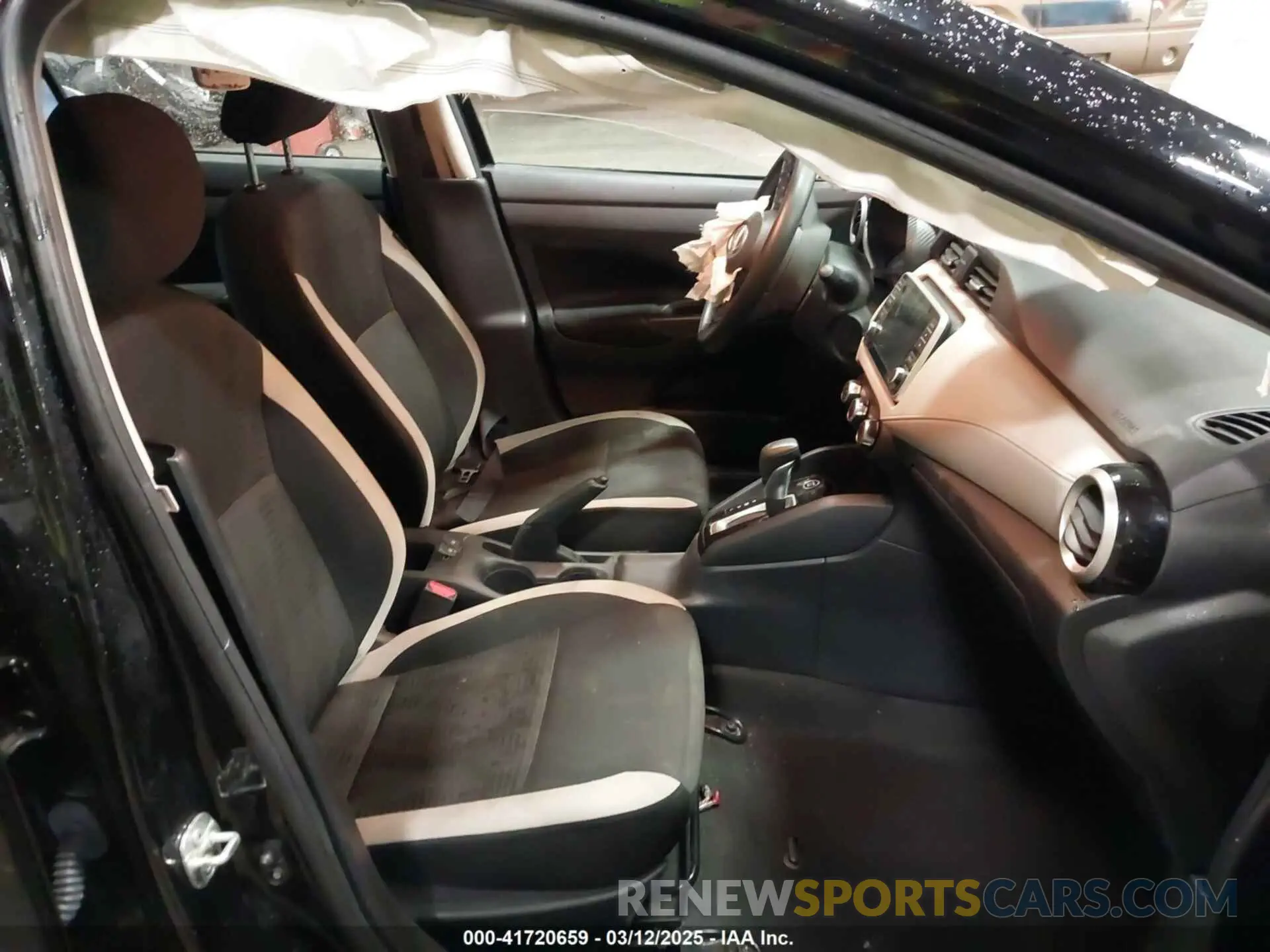 5 Photograph of a damaged car 3N1CN8EV7ML871717 NISSAN VERSA 2021