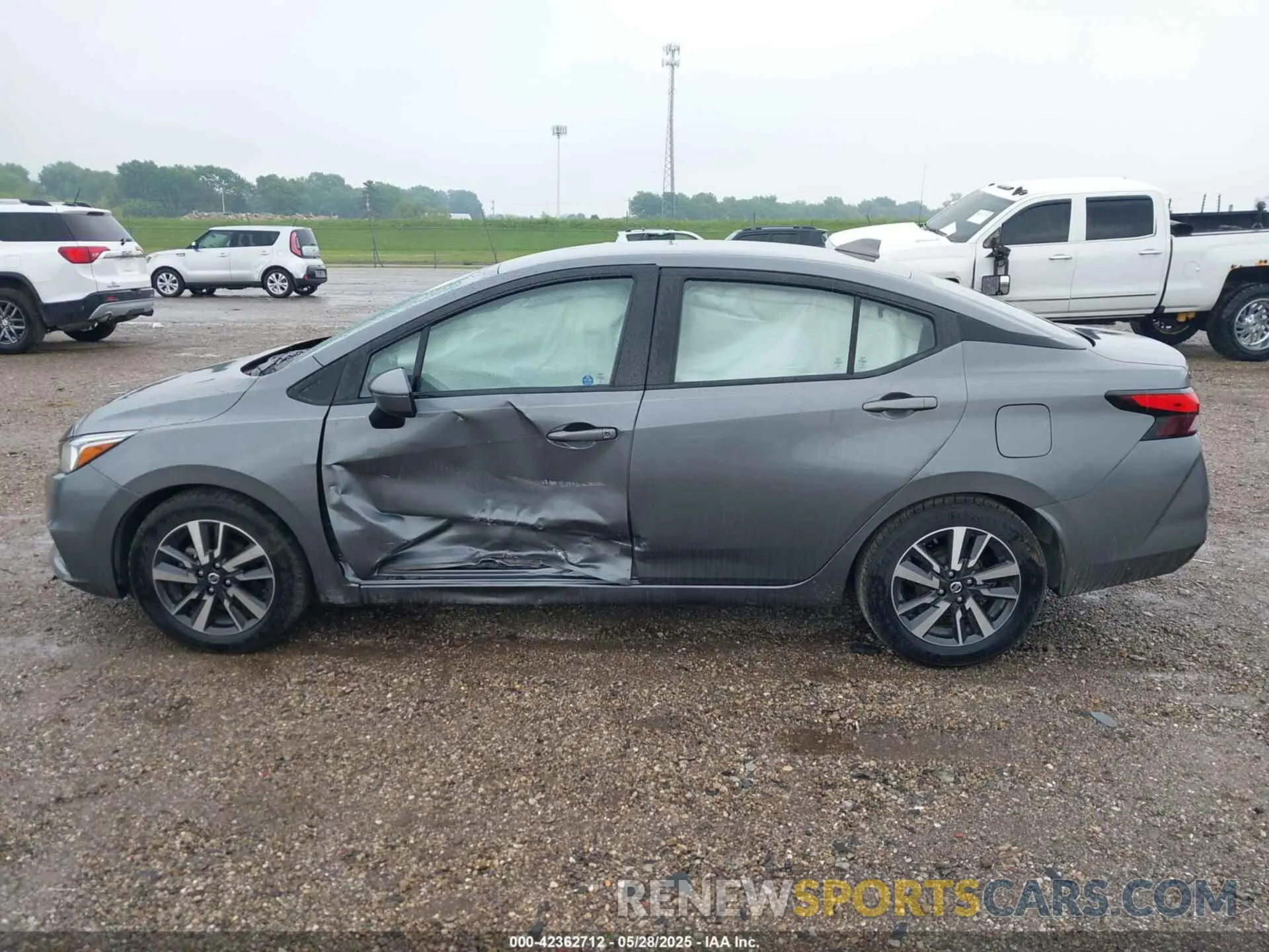 15 Photograph of a damaged car 3N1CN8EV7ML873547 NISSAN VERSA 2021