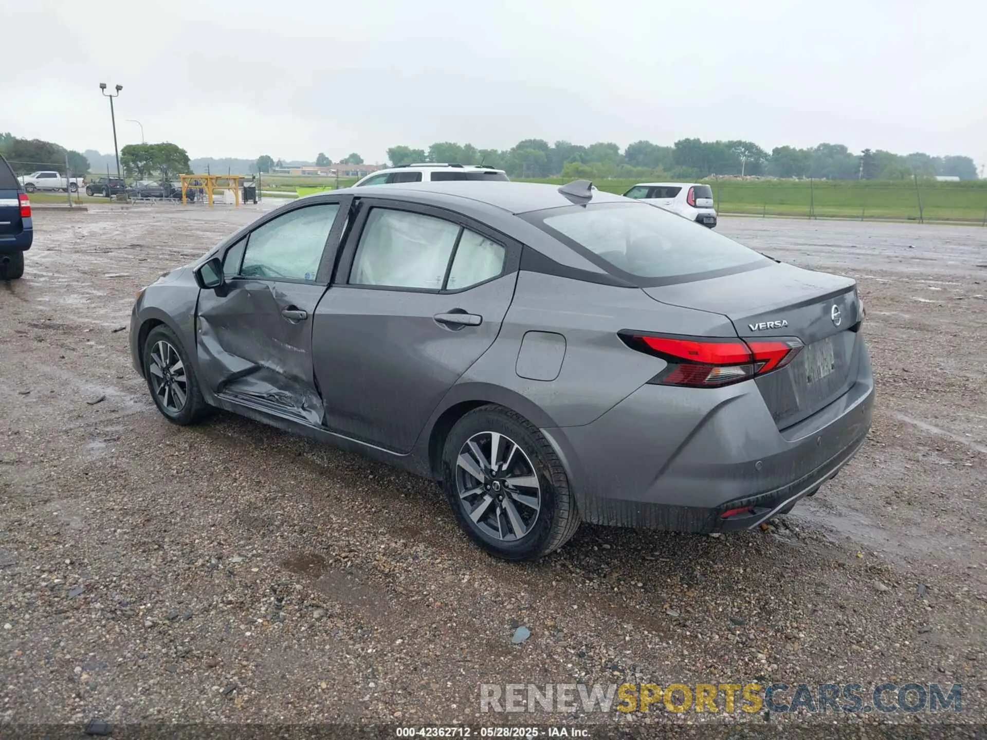 3 Photograph of a damaged car 3N1CN8EV7ML873547 NISSAN VERSA 2021