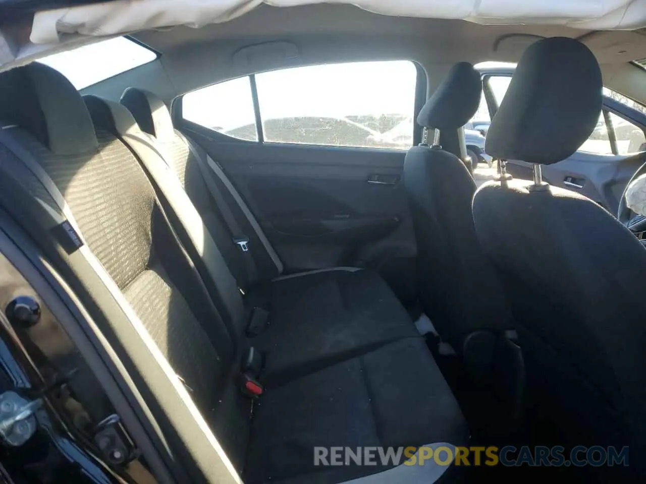 10 Photograph of a damaged car 3N1CN8EV7ML883169 NISSAN VERSA 2021