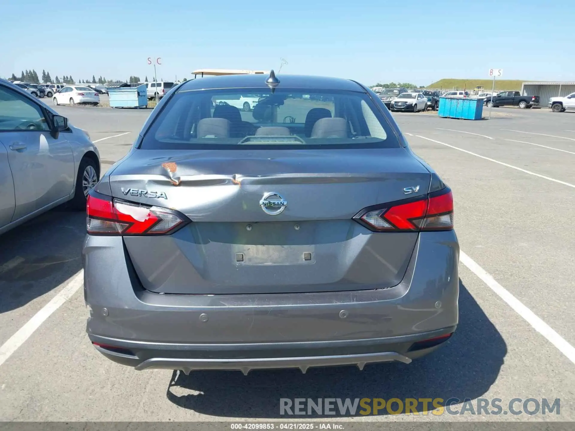 16 Photograph of a damaged car 3N1CN8EV7ML886377 NISSAN VERSA 2021