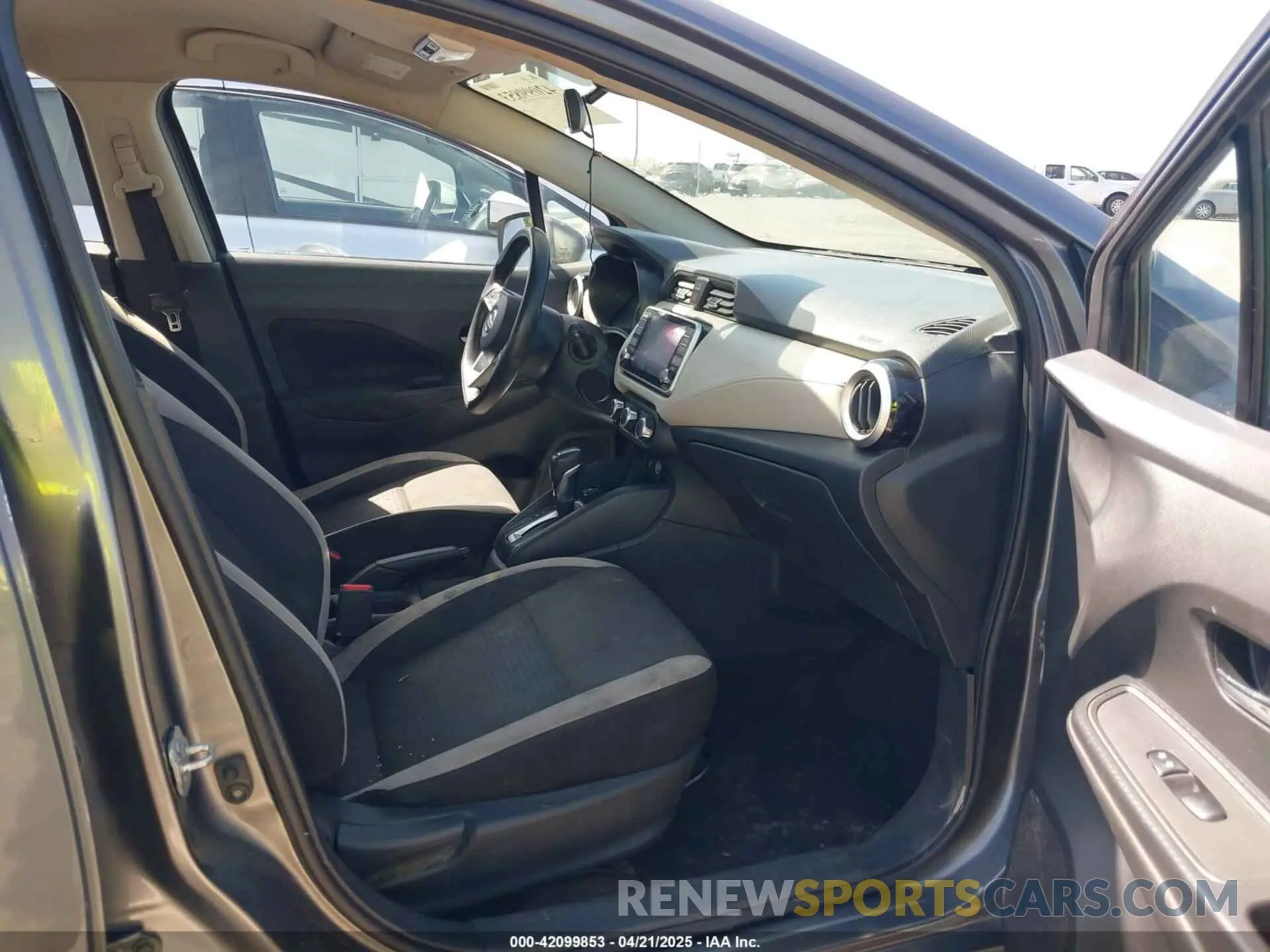 5 Photograph of a damaged car 3N1CN8EV7ML886377 NISSAN VERSA 2021