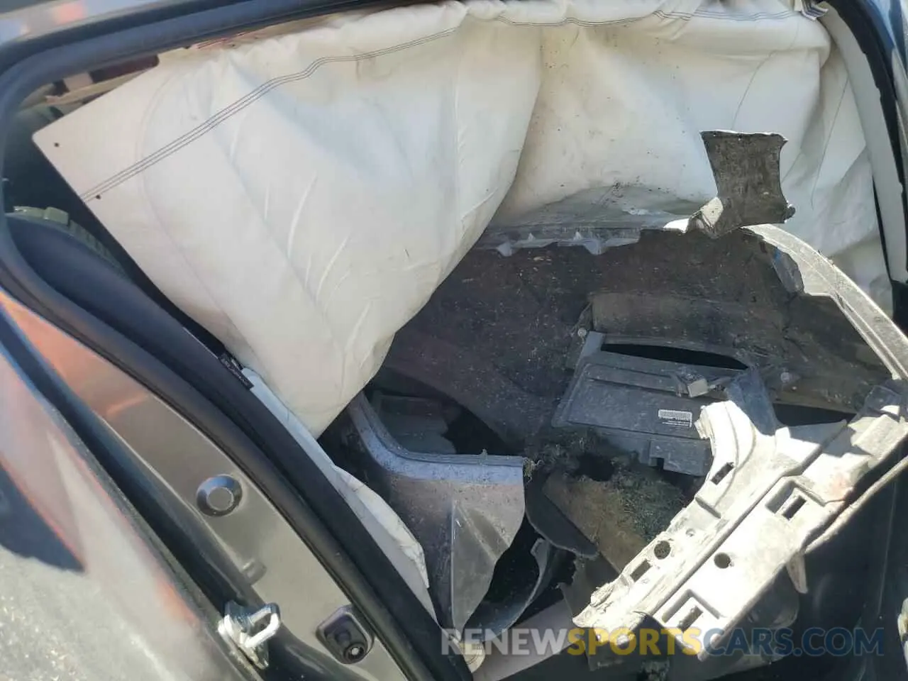 10 Photograph of a damaged car 3N1CN8EV8ML831565 NISSAN VERSA 2021