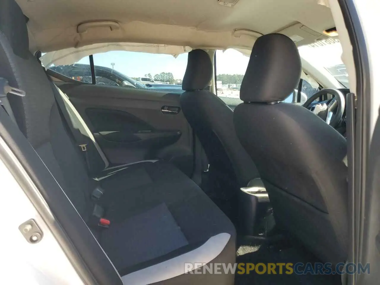 10 Photograph of a damaged car 3N1CN8EV8ML841612 NISSAN VERSA 2021