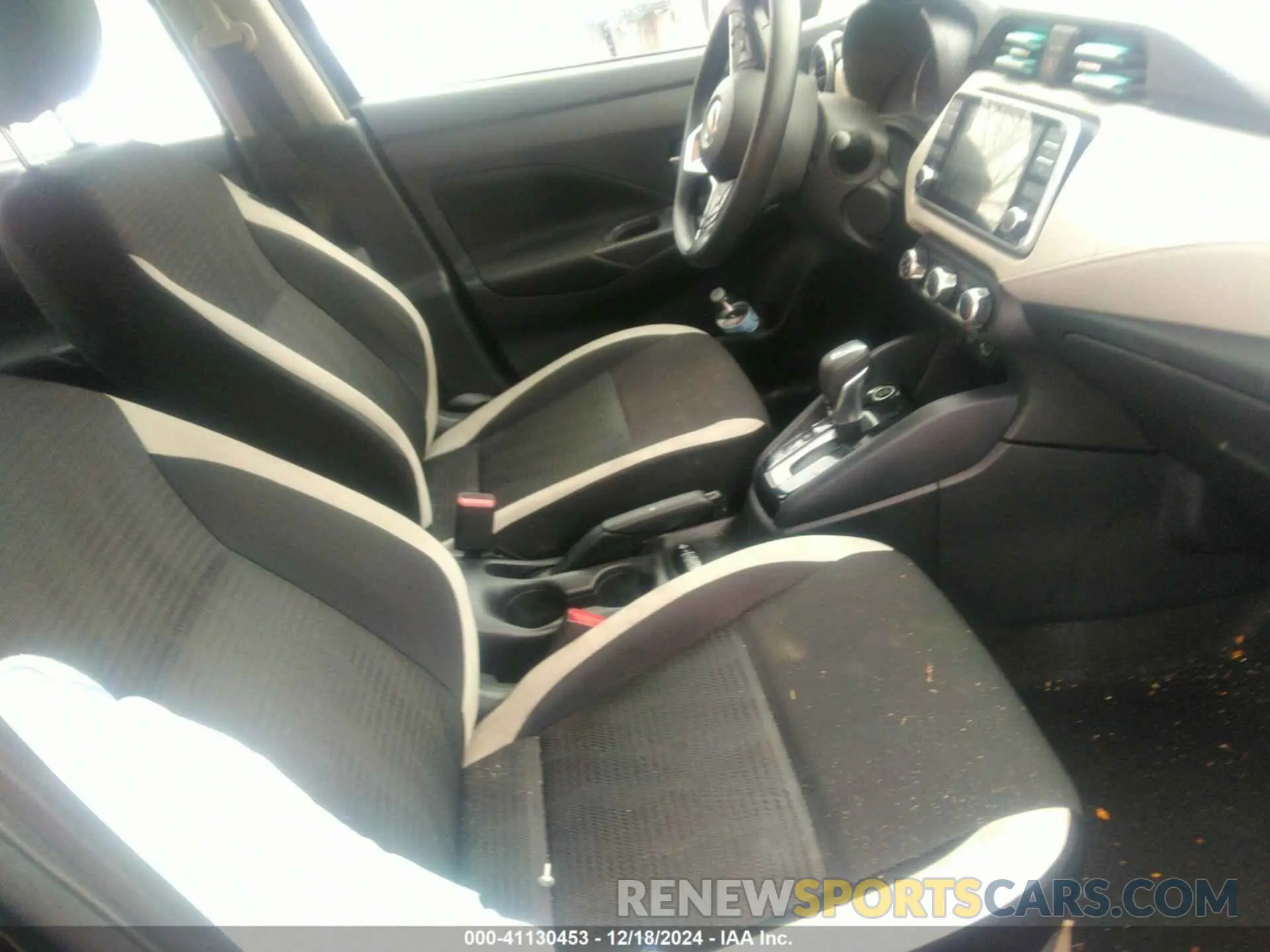 5 Photograph of a damaged car 3N1CN8EV8ML843991 NISSAN VERSA 2021