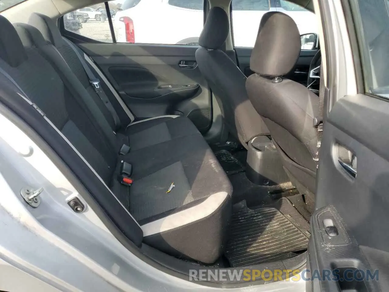 10 Photograph of a damaged car 3N1CN8EV8ML853422 NISSAN VERSA 2021