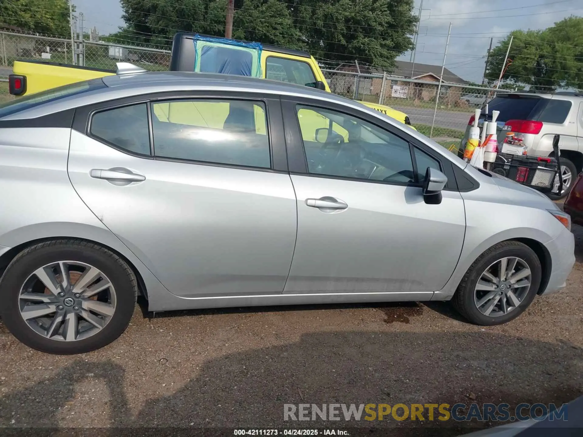 13 Photograph of a damaged car 3N1CN8EV8ML853517 NISSAN VERSA 2021