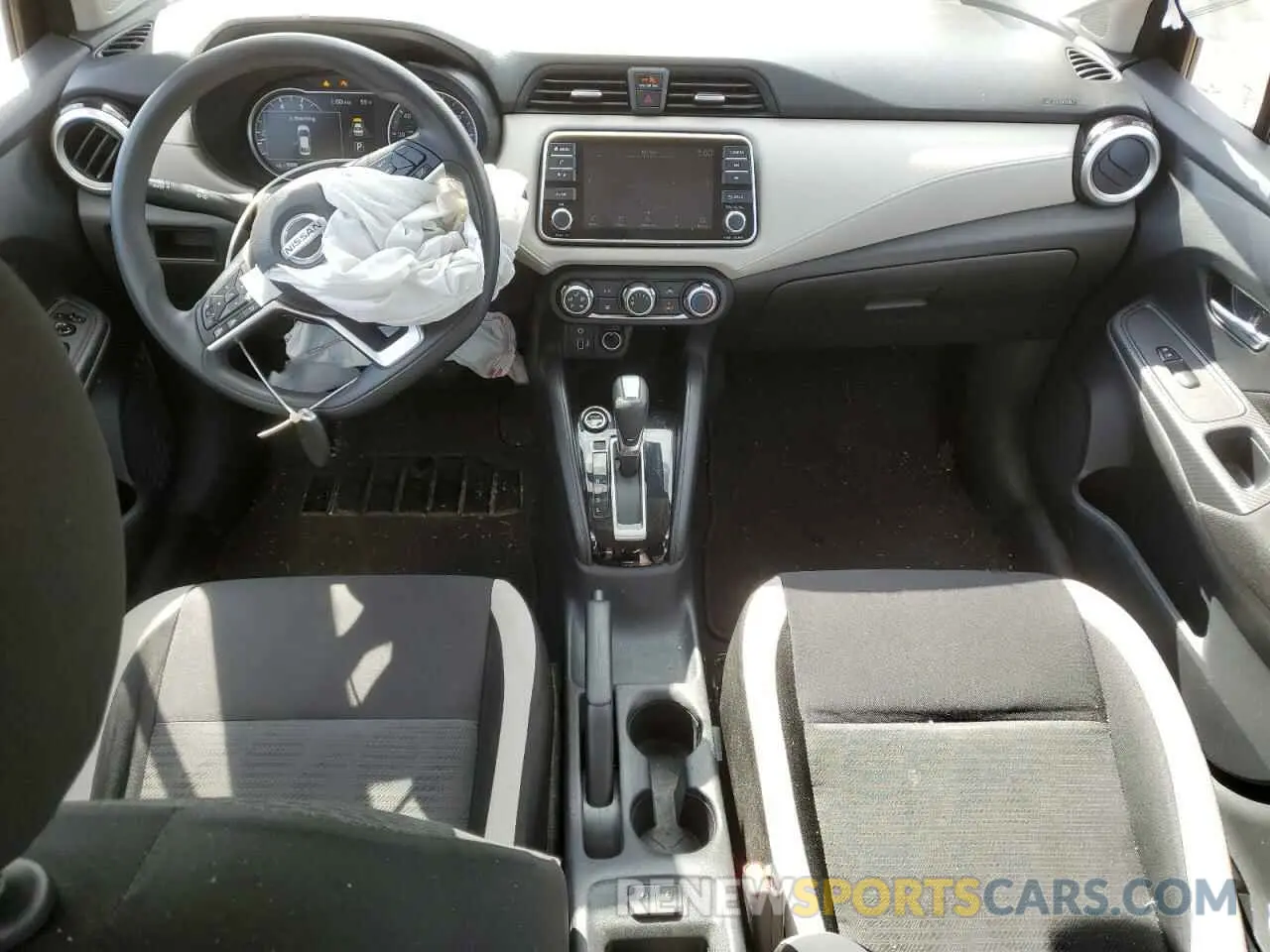 8 Photograph of a damaged car 3N1CN8EV8ML861035 NISSAN VERSA 2021