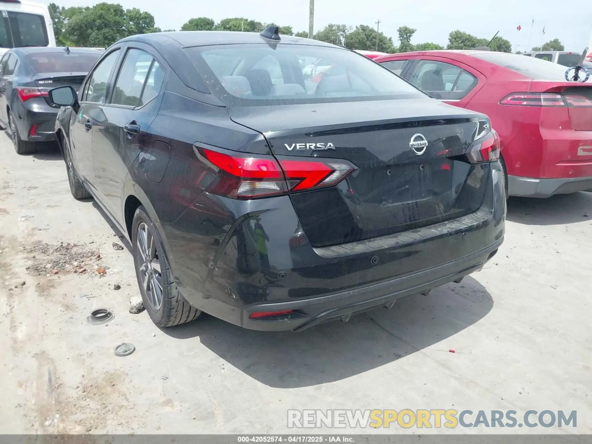3 Photograph of a damaged car 3N1CN8EV8ML861214 NISSAN VERSA 2021