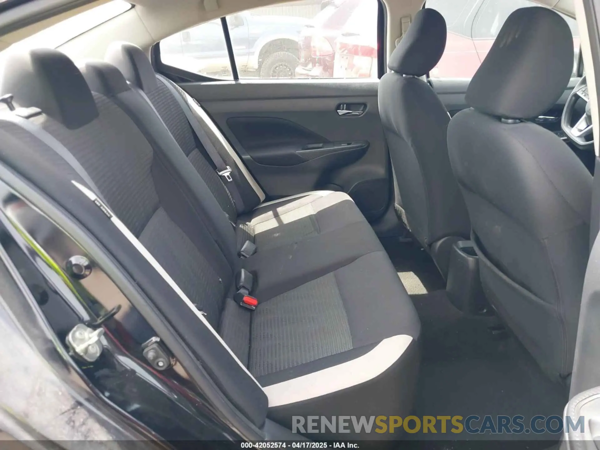 8 Photograph of a damaged car 3N1CN8EV8ML861214 NISSAN VERSA 2021