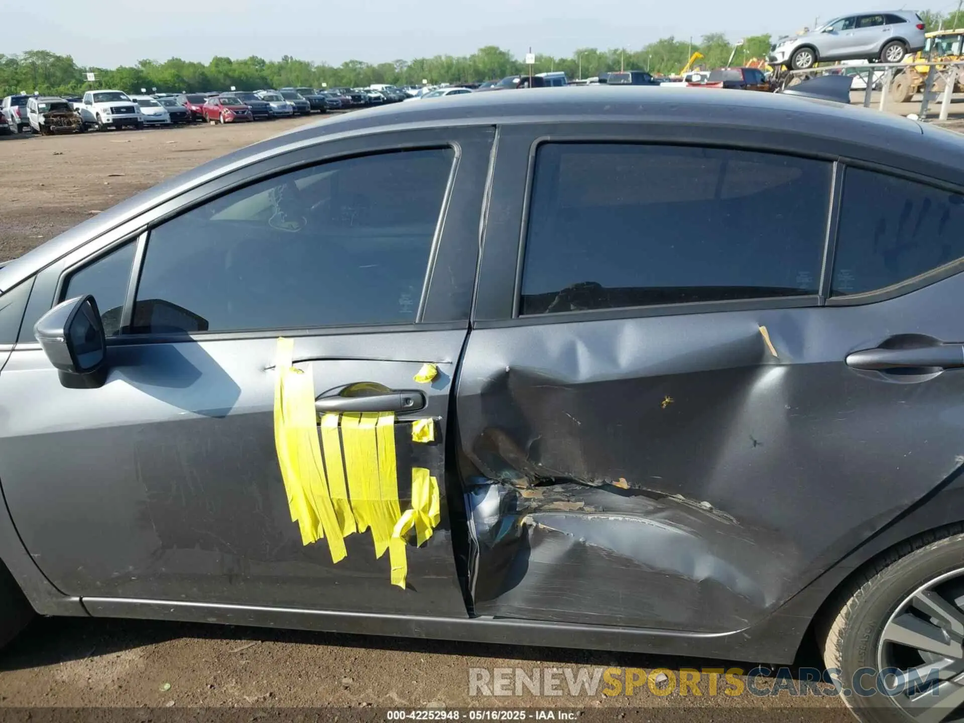 14 Photograph of a damaged car 3N1CN8EV8ML863691 NISSAN VERSA 2021