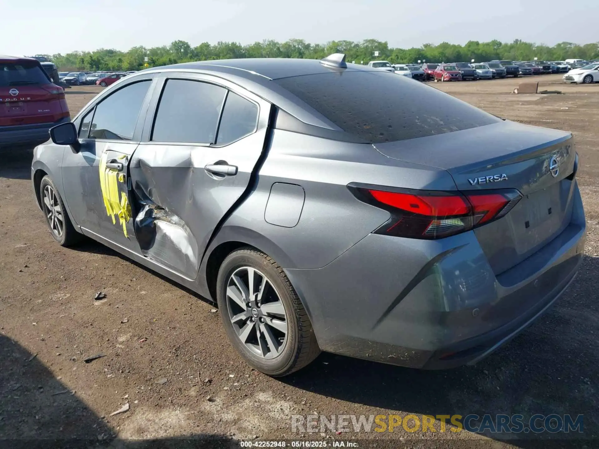 3 Photograph of a damaged car 3N1CN8EV8ML863691 NISSAN VERSA 2021