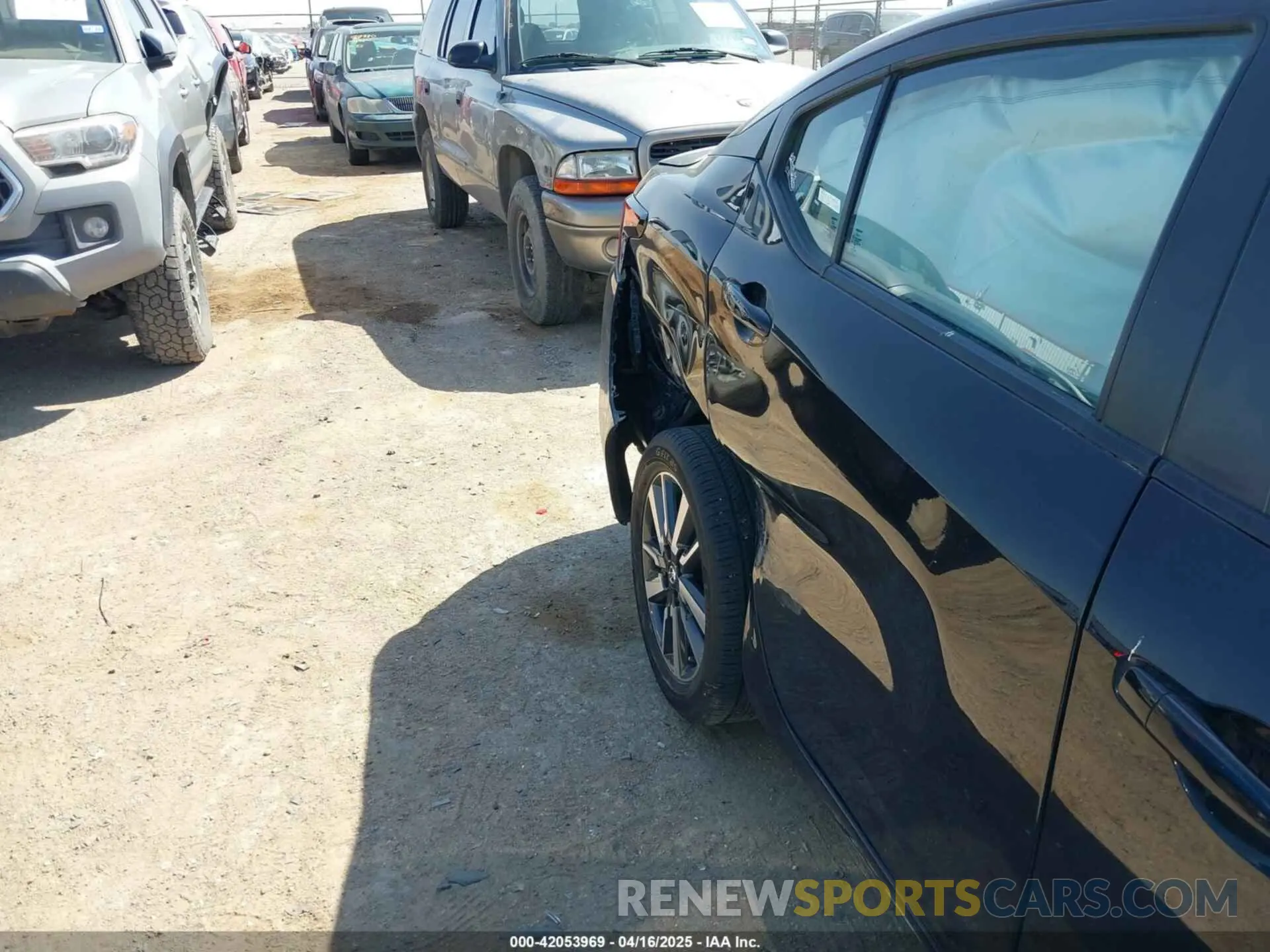 6 Photograph of a damaged car 3N1CN8EV8ML865859 NISSAN VERSA 2021