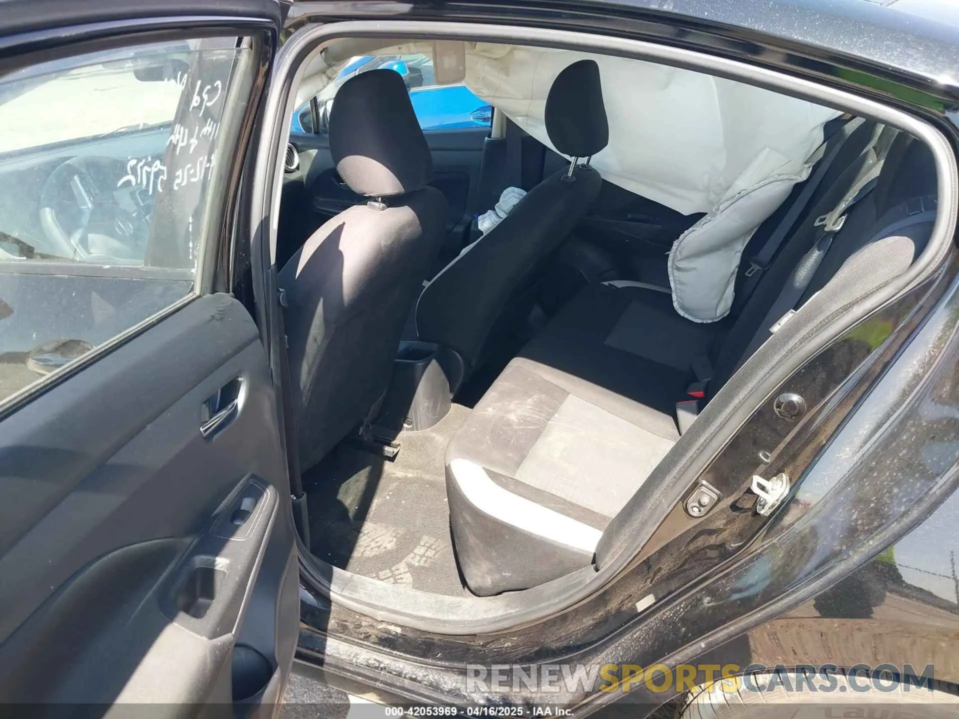 8 Photograph of a damaged car 3N1CN8EV8ML865859 NISSAN VERSA 2021
