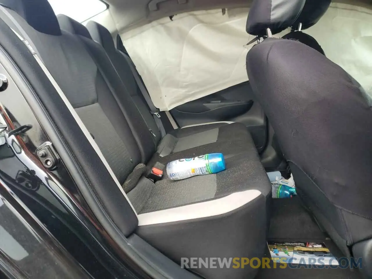 10 Photograph of a damaged car 3N1CN8EV8ML866610 NISSAN VERSA 2021