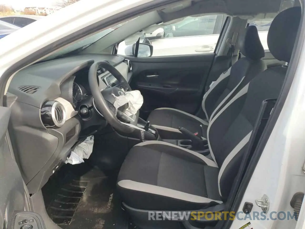 7 Photograph of a damaged car 3N1CN8EV8ML868132 NISSAN VERSA 2021