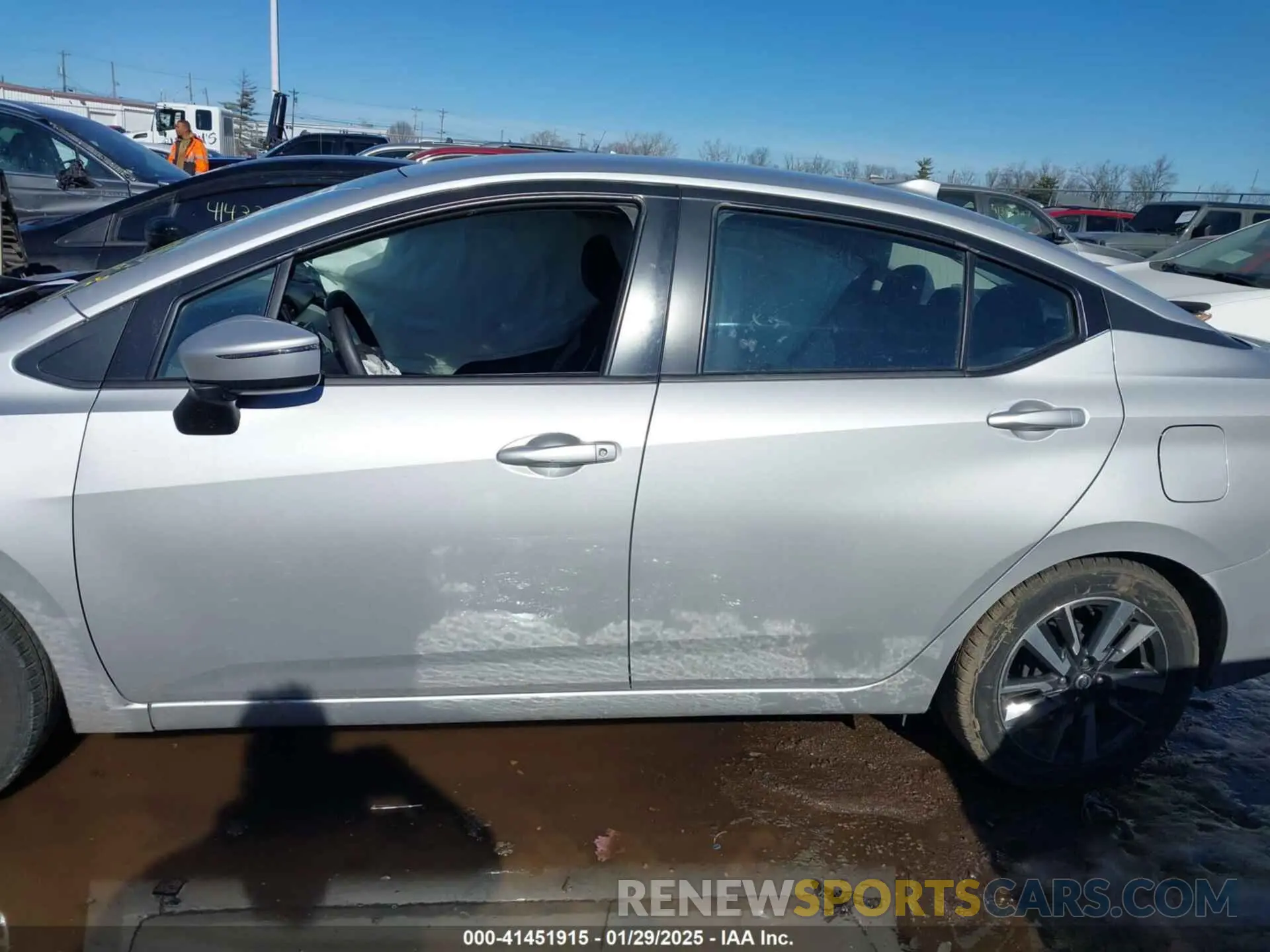 13 Photograph of a damaged car 3N1CN8EV8ML871421 NISSAN VERSA 2021