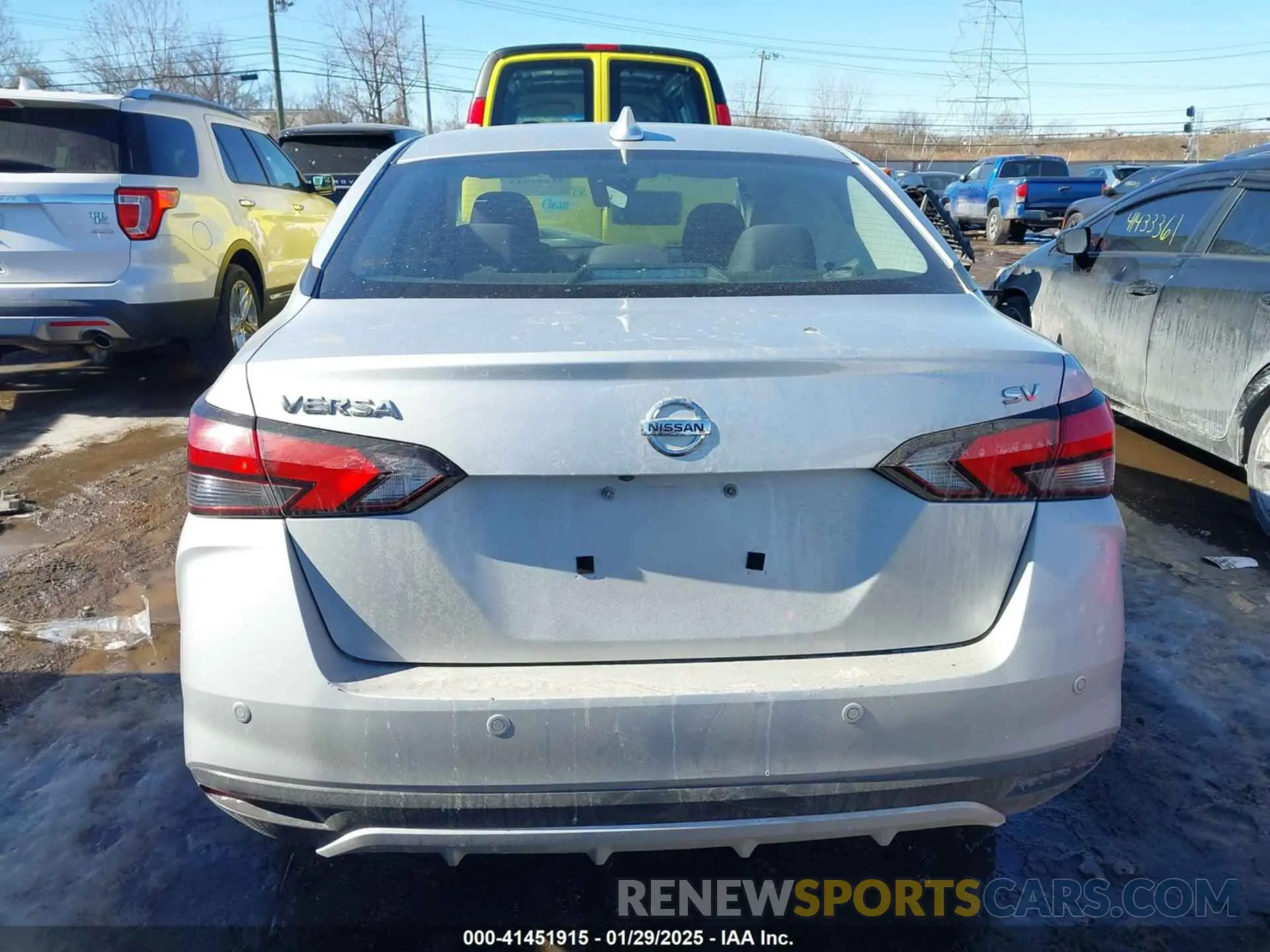 15 Photograph of a damaged car 3N1CN8EV8ML871421 NISSAN VERSA 2021