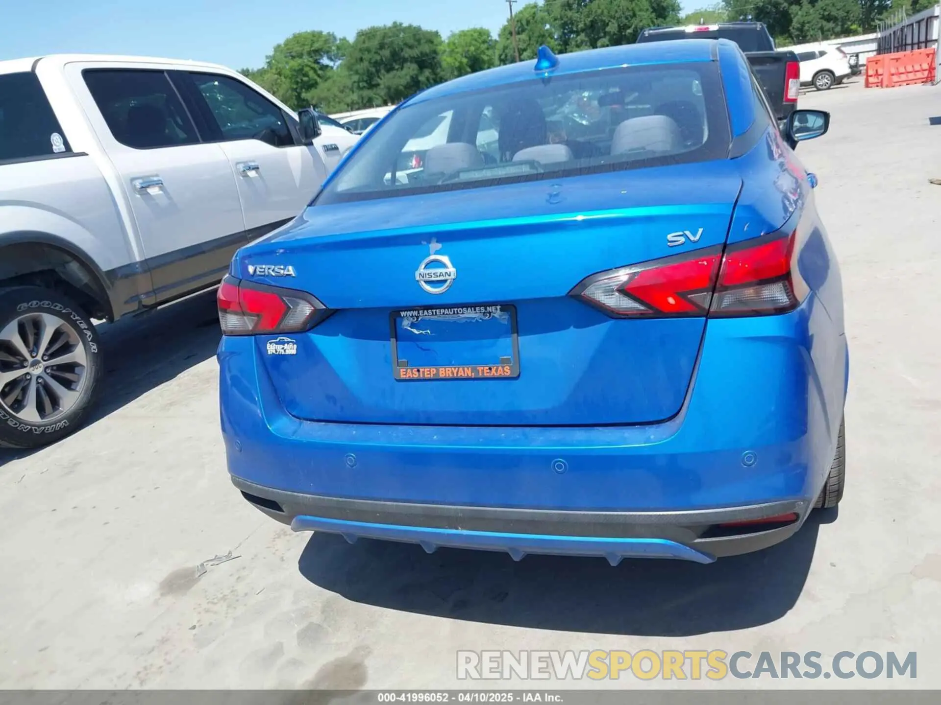 16 Photograph of a damaged car 3N1CN8EV8ML876344 NISSAN VERSA 2021