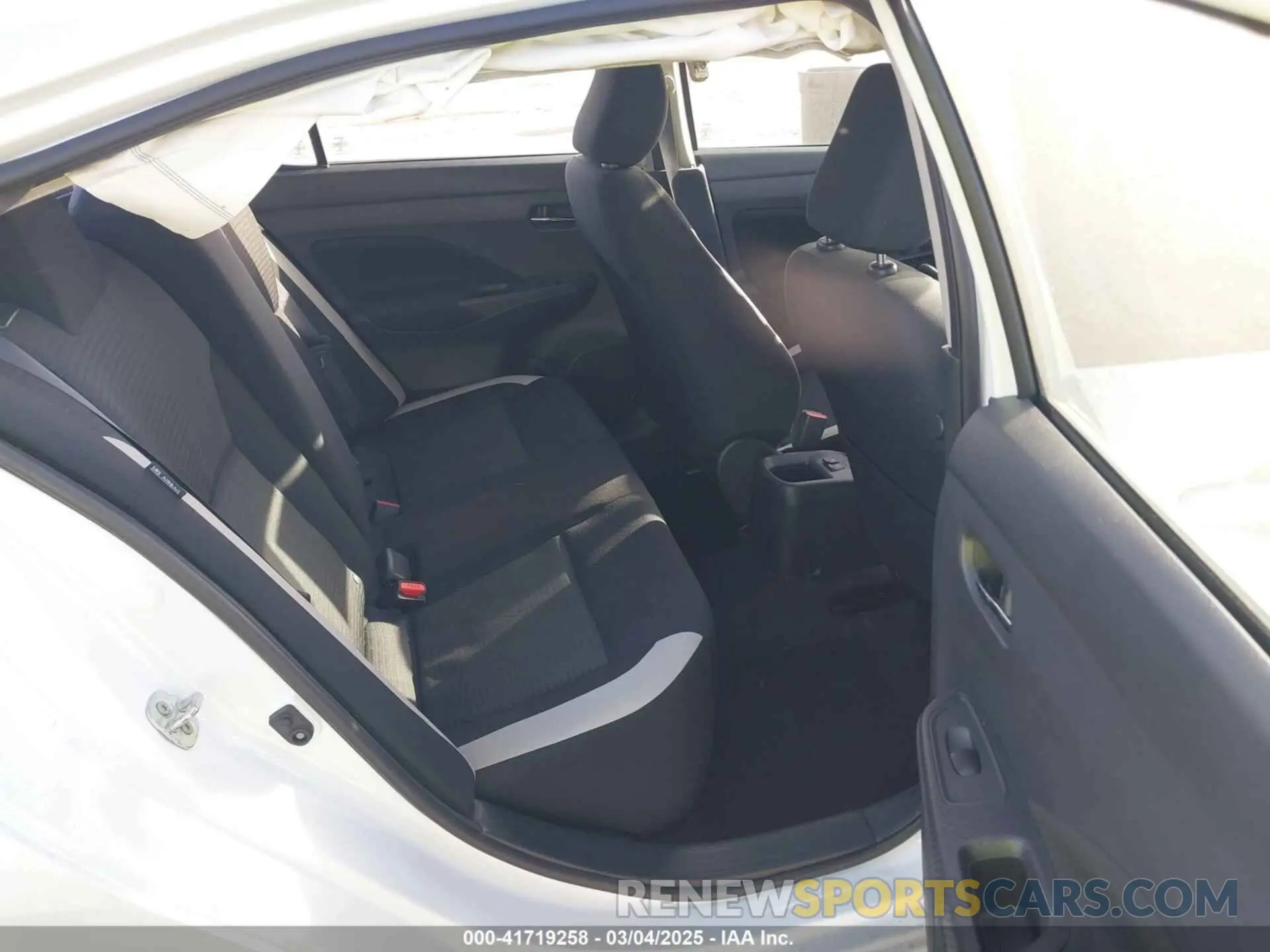 8 Photograph of a damaged car 3N1CN8EV8ML920326 NISSAN VERSA 2021