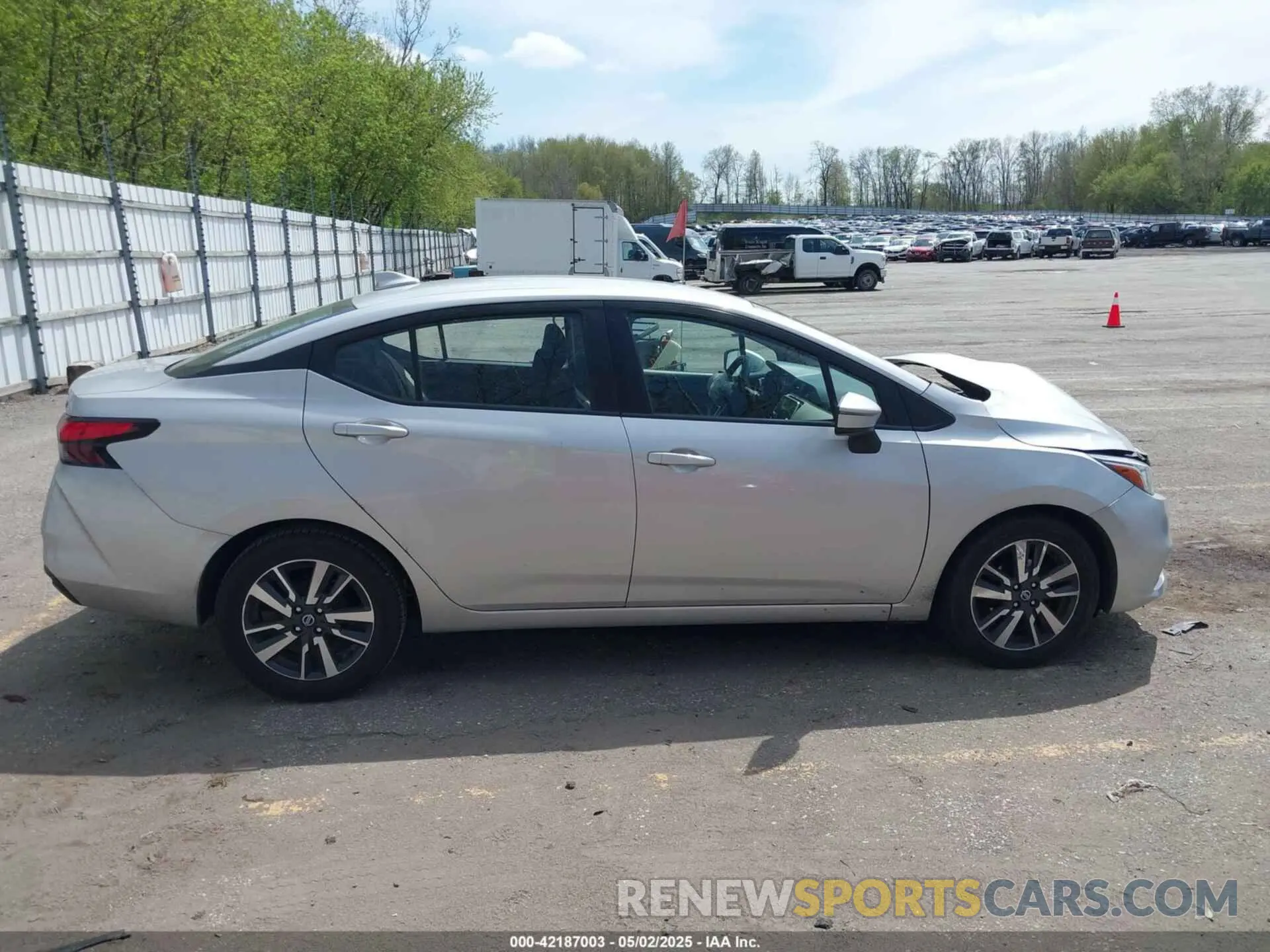 13 Photograph of a damaged car 3N1CN8EV9ML830635 NISSAN VERSA 2021