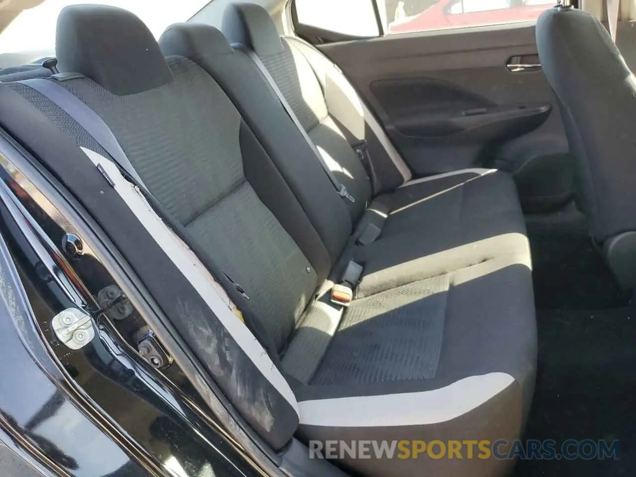 10 Photograph of a damaged car 3N1CN8EV9ML873386 NISSAN VERSA 2021