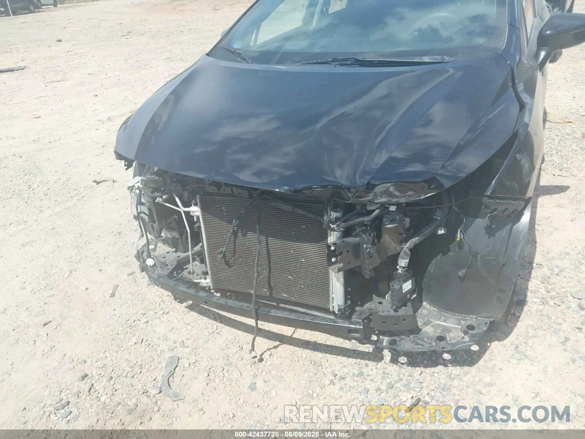 17 Photograph of a damaged car 3N1CN8EV9ML880919 NISSAN VERSA 2021