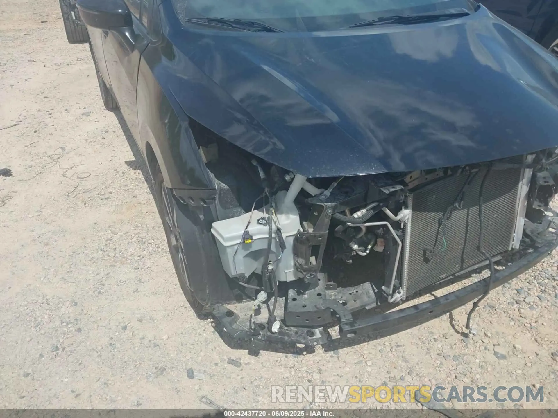 18 Photograph of a damaged car 3N1CN8EV9ML880919 NISSAN VERSA 2021