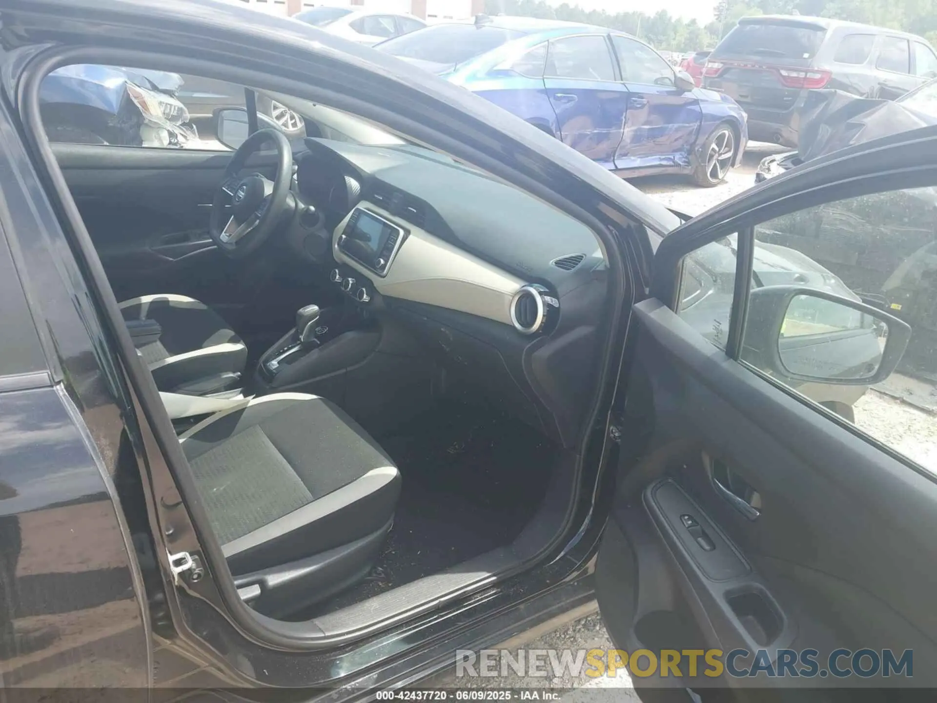 5 Photograph of a damaged car 3N1CN8EV9ML880919 NISSAN VERSA 2021