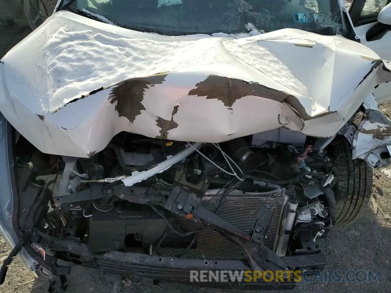 11 Photograph of a damaged car 3N1CN8EV9ML885649 NISSAN VERSA 2021