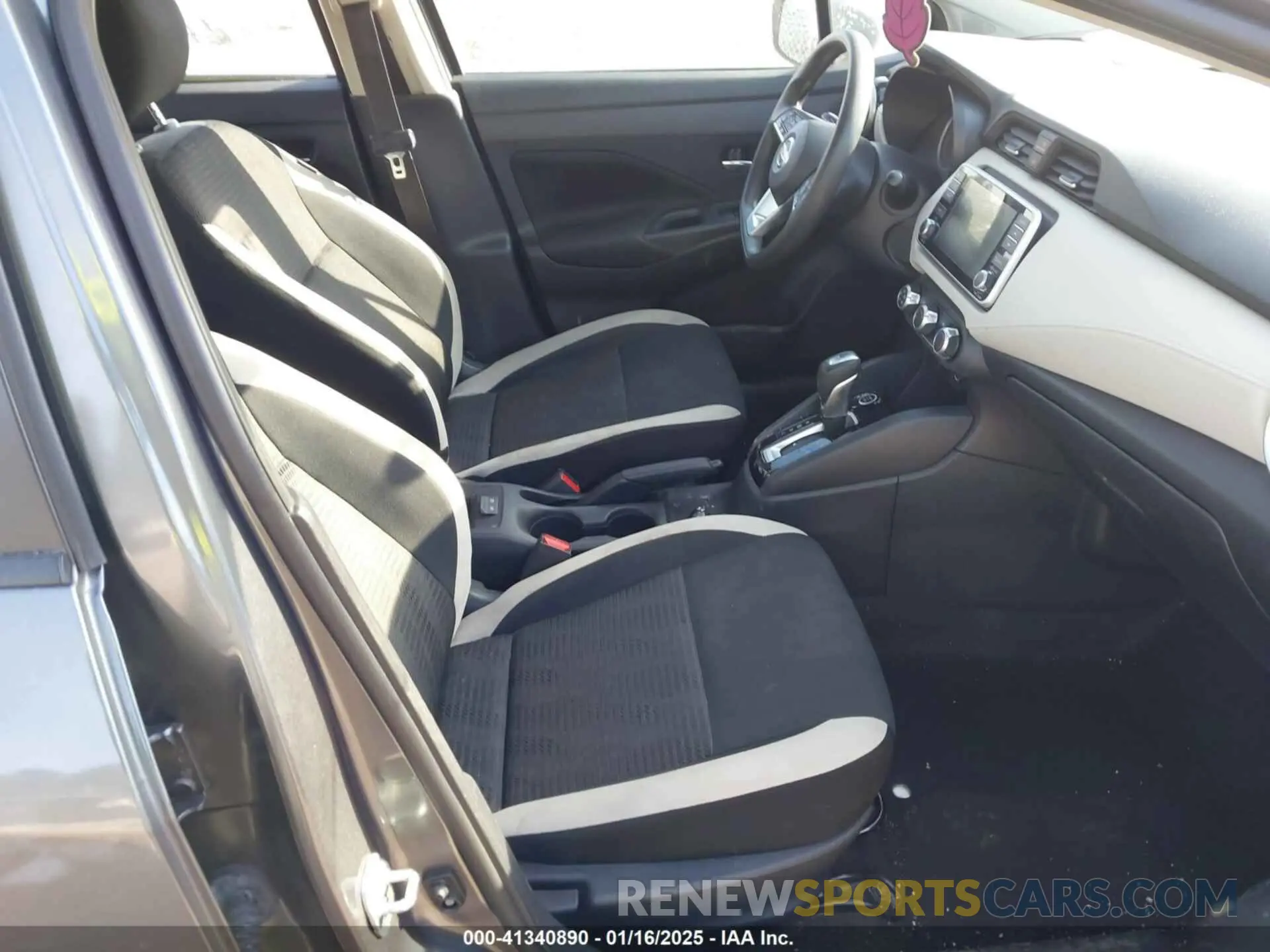 5 Photograph of a damaged car 3N1CN8EV9ML886249 NISSAN VERSA 2021