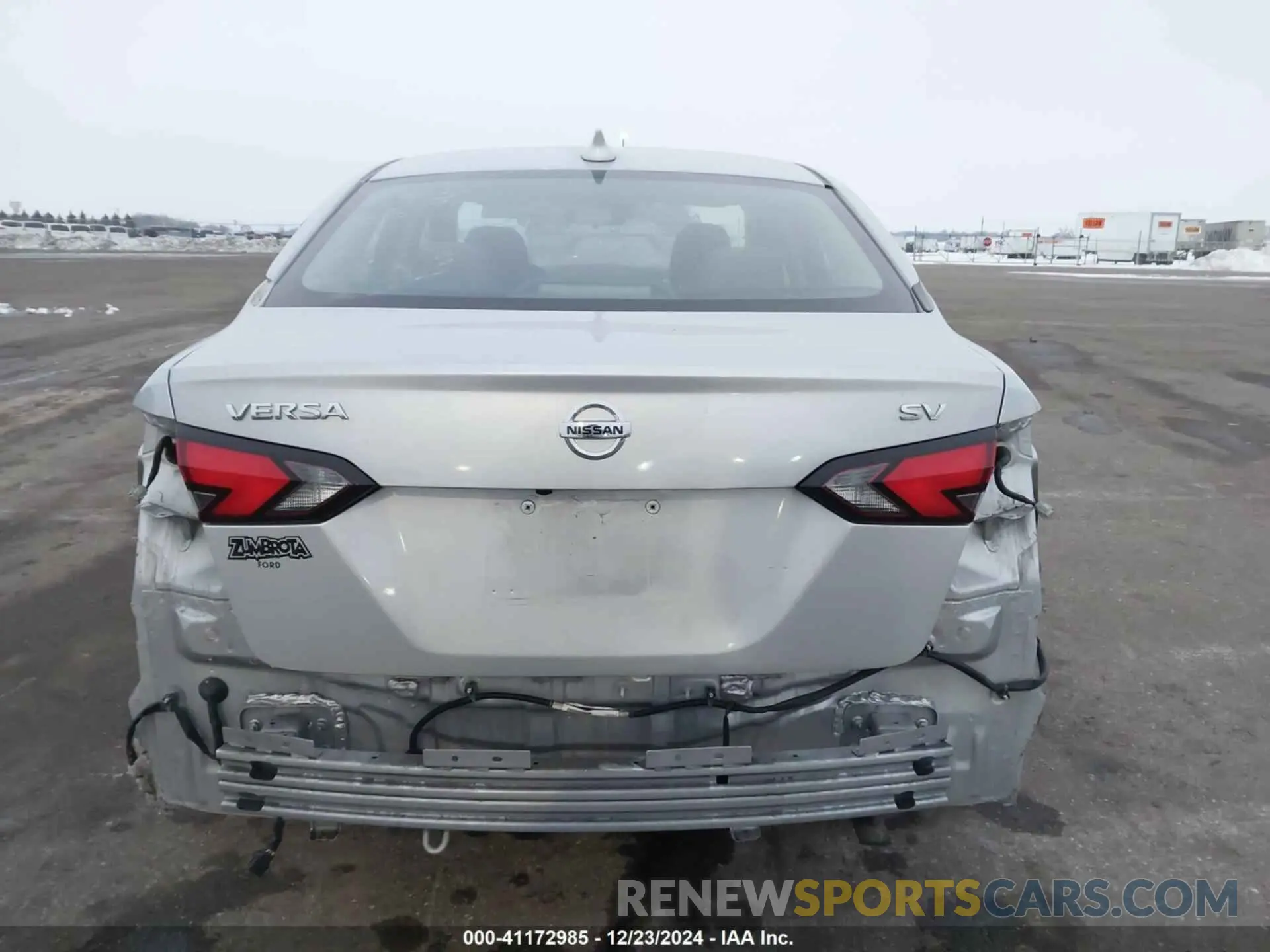 17 Photograph of a damaged car 3N1CN8EV9ML893847 NISSAN VERSA 2021