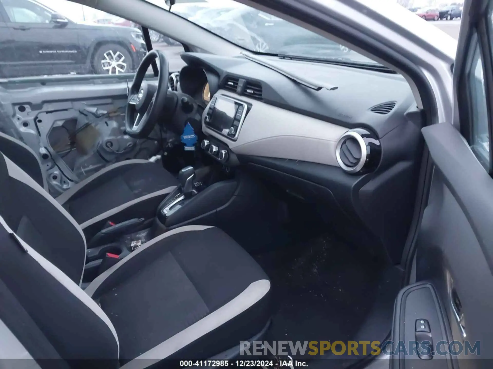 5 Photograph of a damaged car 3N1CN8EV9ML893847 NISSAN VERSA 2021