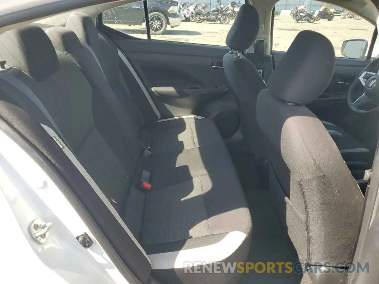 10 Photograph of a damaged car 3N1CN8EV9ML917905 NISSAN VERSA 2021