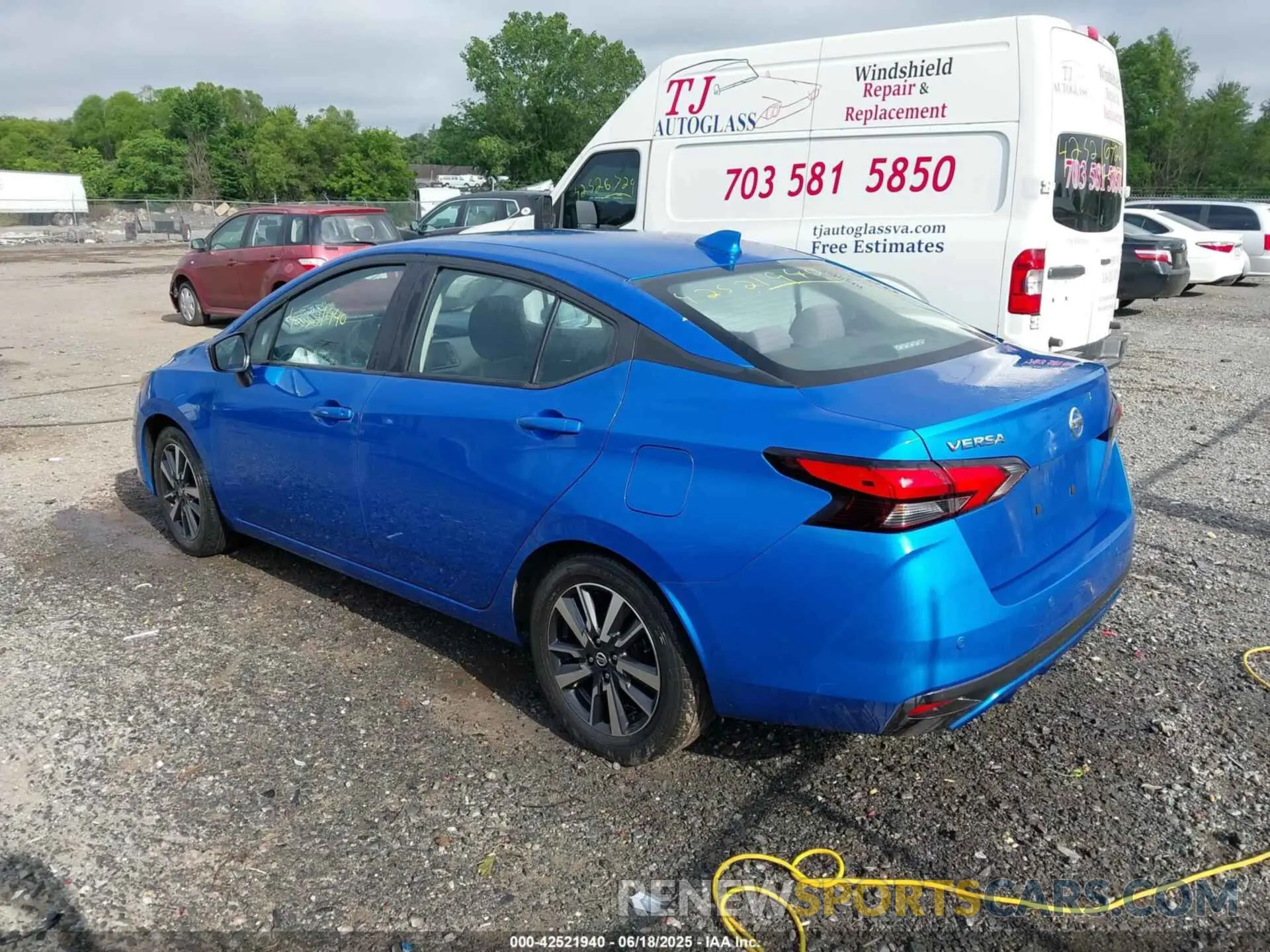 3 Photograph of a damaged car 3N1CN8EVXML807848 NISSAN VERSA 2021