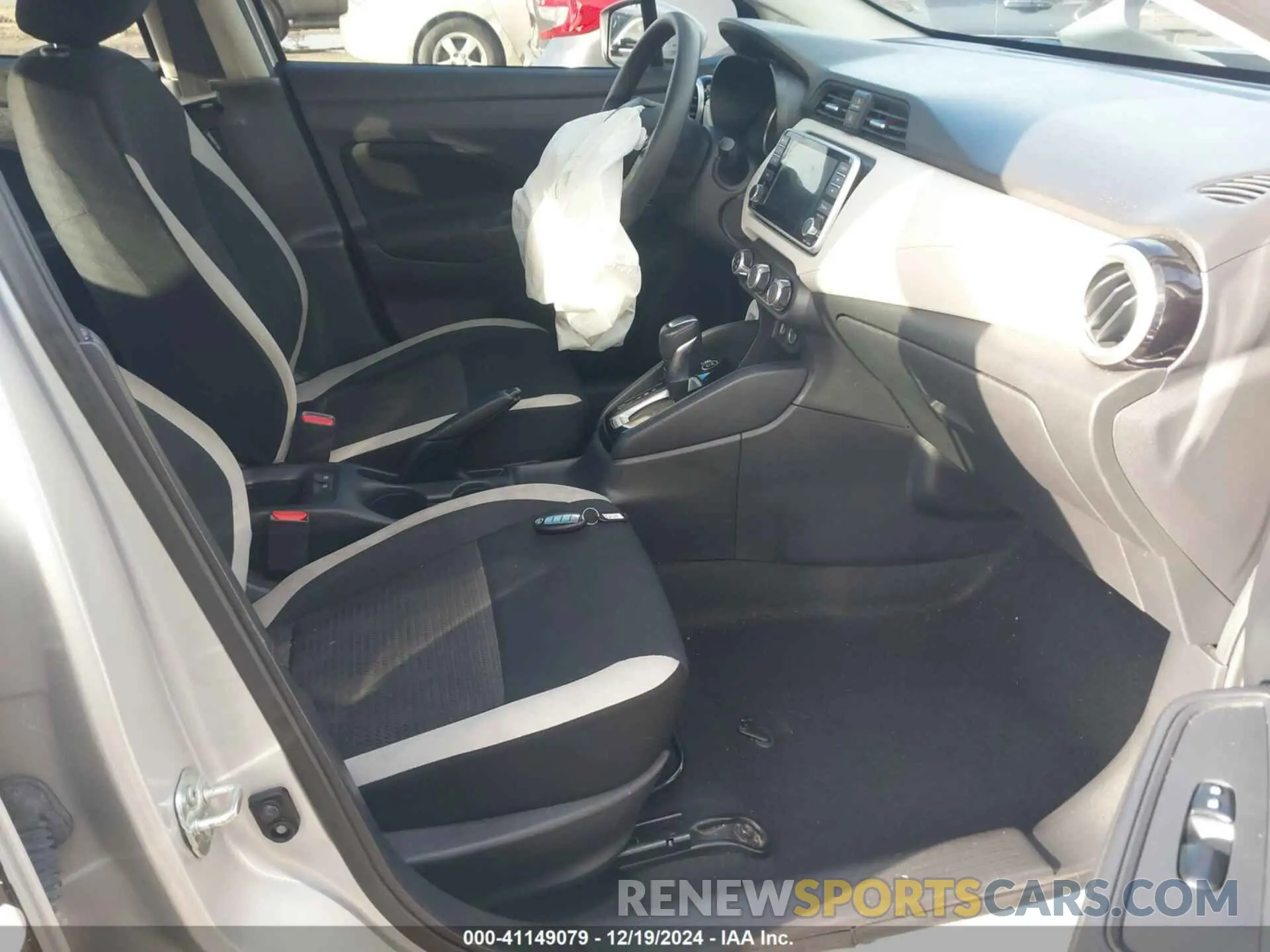 5 Photograph of a damaged car 3N1CN8EVXML837853 NISSAN VERSA 2021