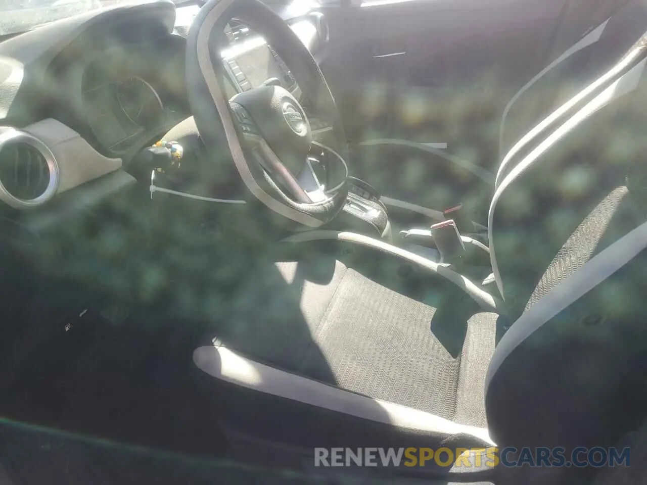 7 Photograph of a damaged car 3N1CN8EVXML852045 NISSAN VERSA 2021