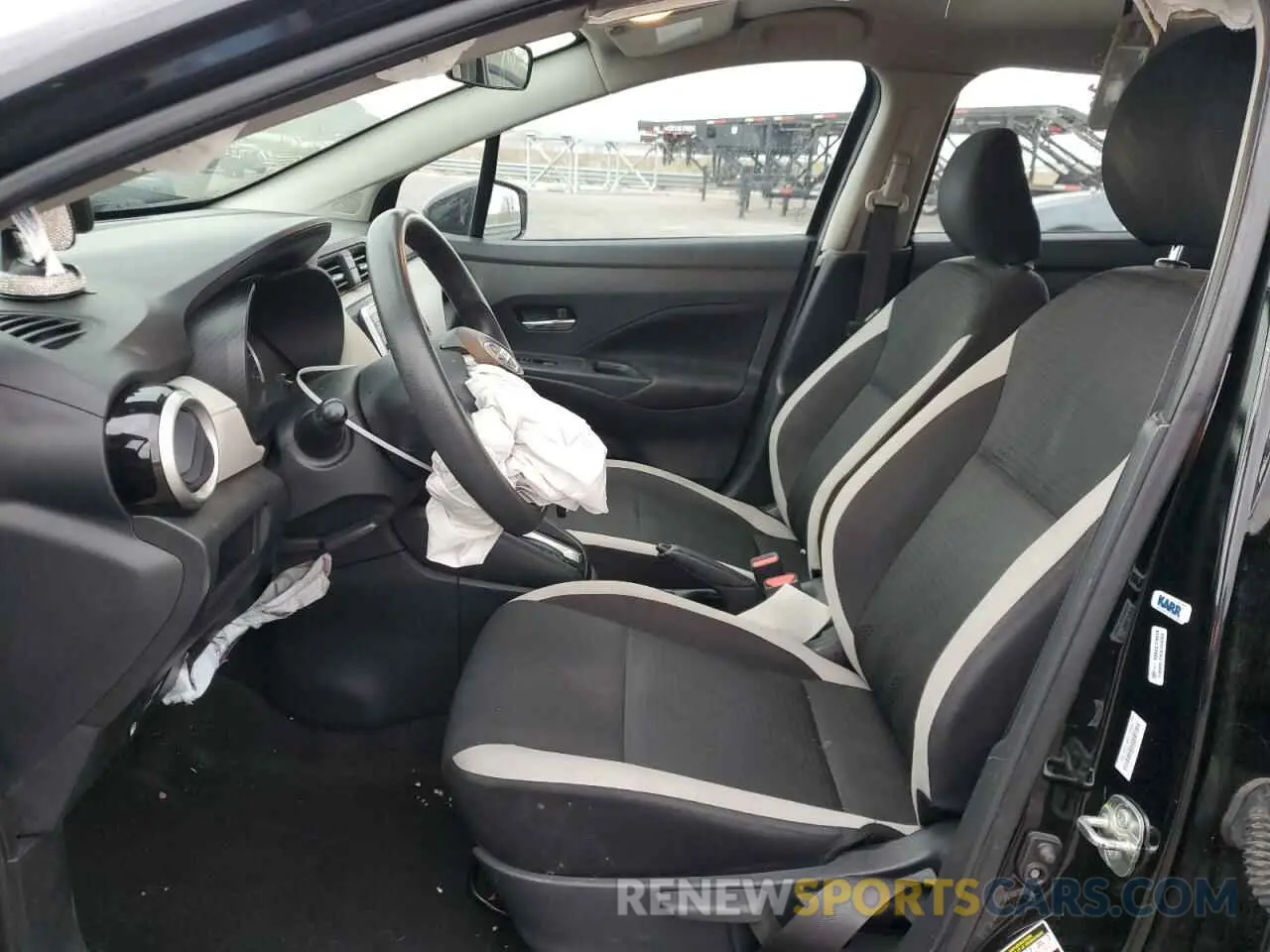 7 Photograph of a damaged car 3N1CN8EVXML876572 NISSAN VERSA 2021